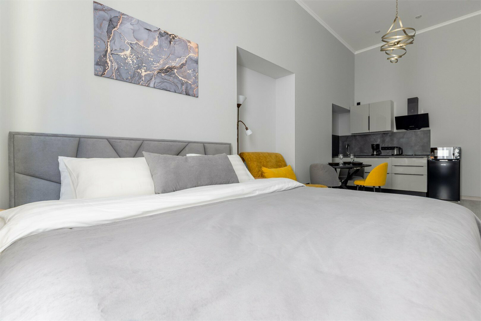 Апартаменты-студио у Казанского собора