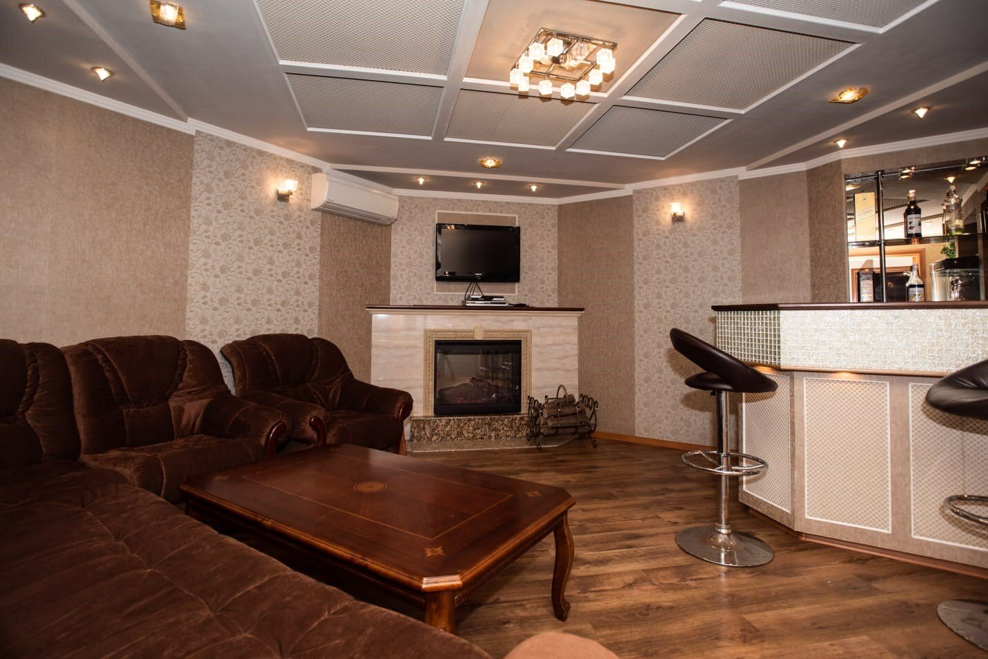 Вилла с термальным бассейном