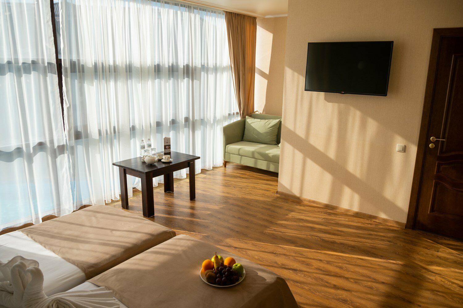 Стандарт "Комфорт"  (раздельные кровати, вид на бассейн) 302