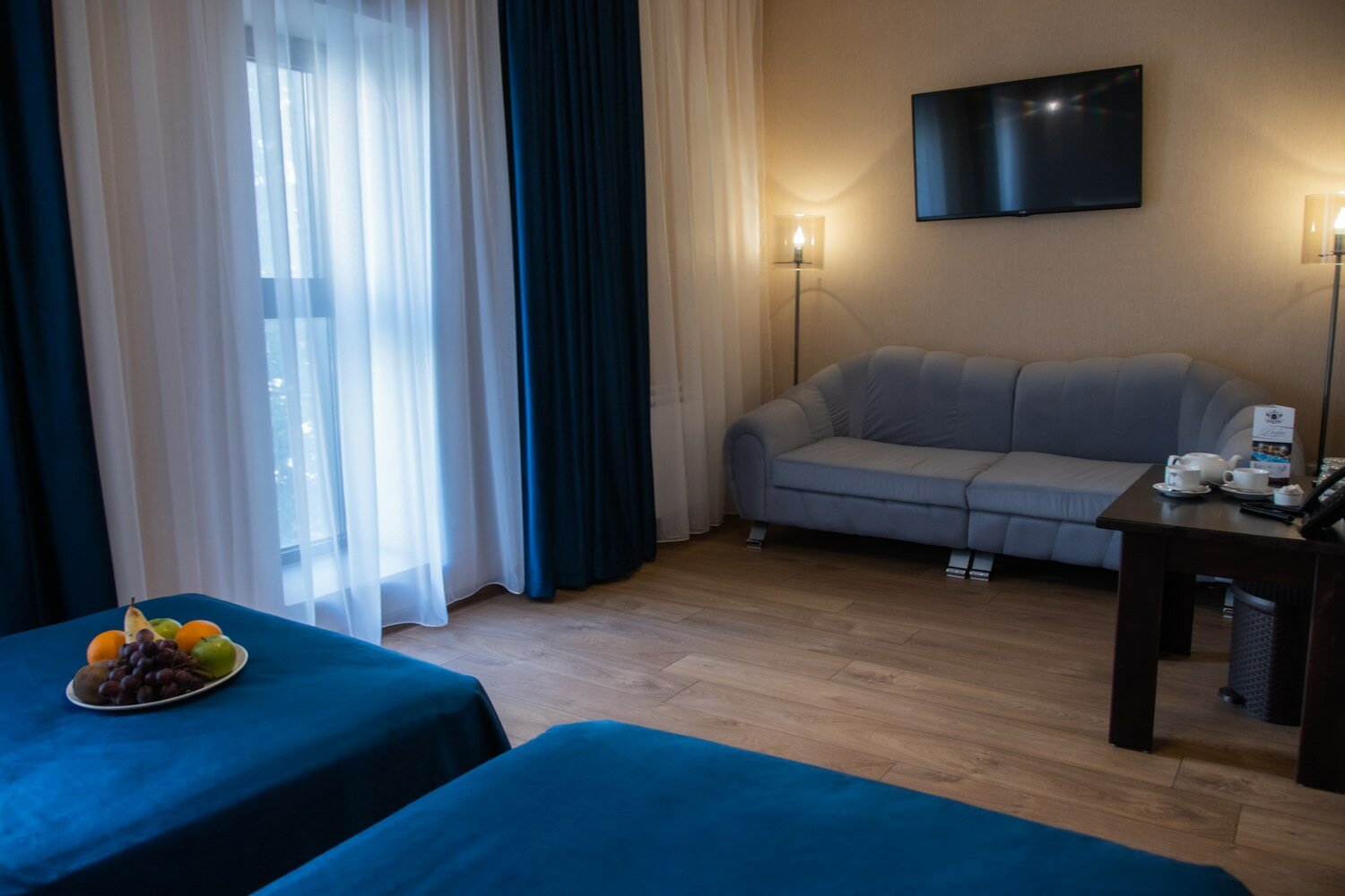 Стандарт "Комфорт"  (раздельные кровати, вид на город) 304