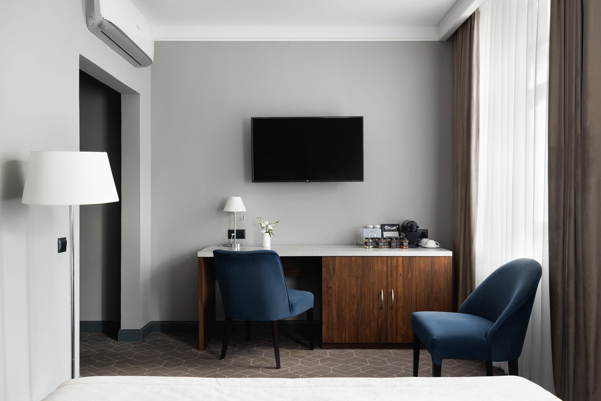 Стандарт 2-х местный с видом на Садовое