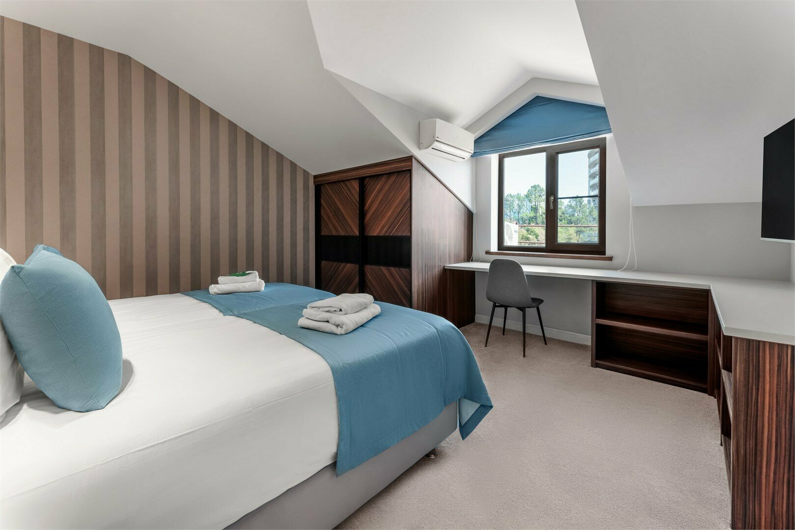 Люкс с двумя спальнями