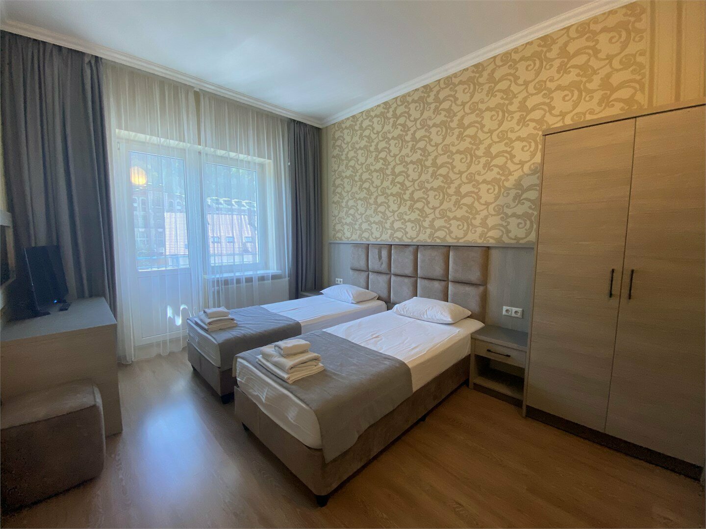 Четырехместный номер с видом на горы