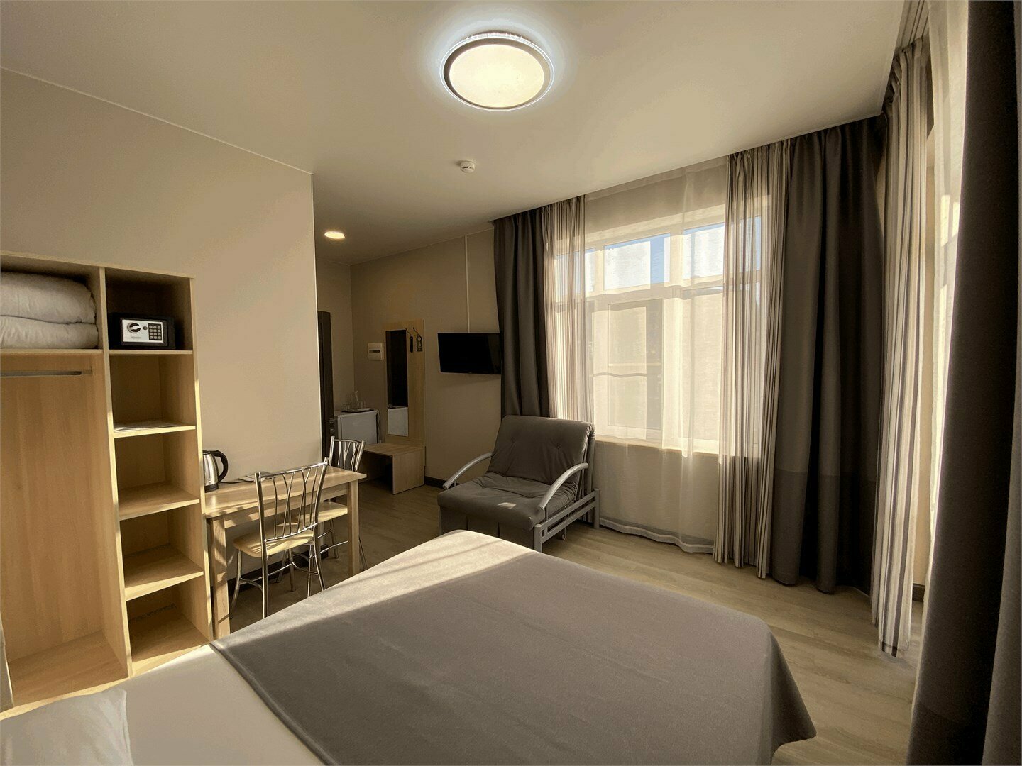 Де-Люкс с панорамными окнами