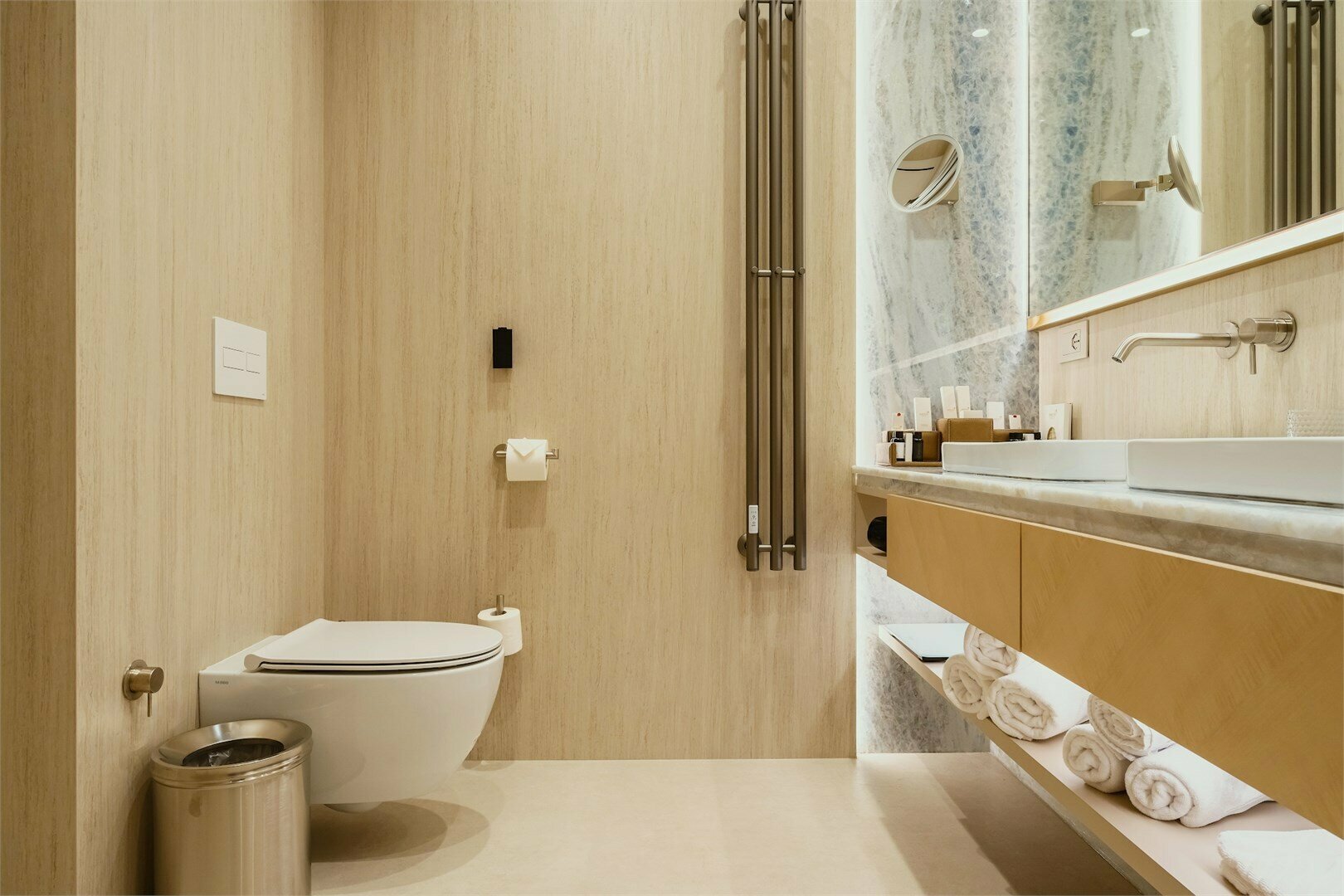 Делюкс Комфорт с видом на горы/сад (две кровати | трансформируются в одну)