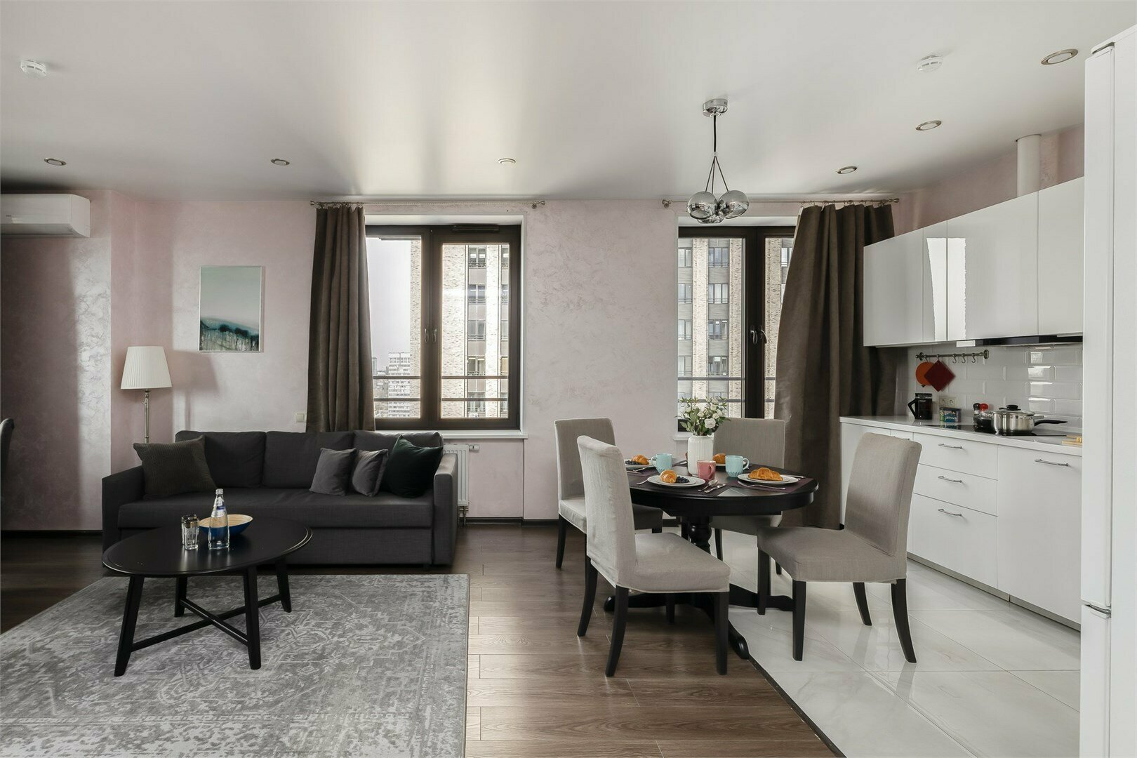 Siesta - 2х комнатные премиум апартаменты на 17м этаже в Савеловский-Сити (70 кв.м., до 5 гостей)