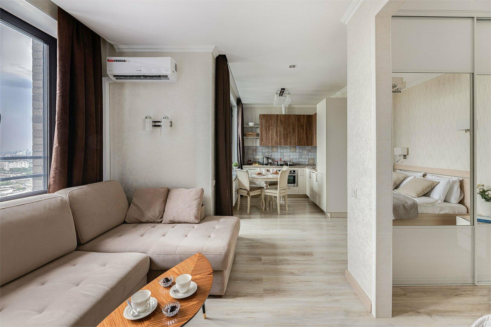 Sky Relax - 4х местные премиум апартаменты в "Савеловский-Сити" (37 этаж)