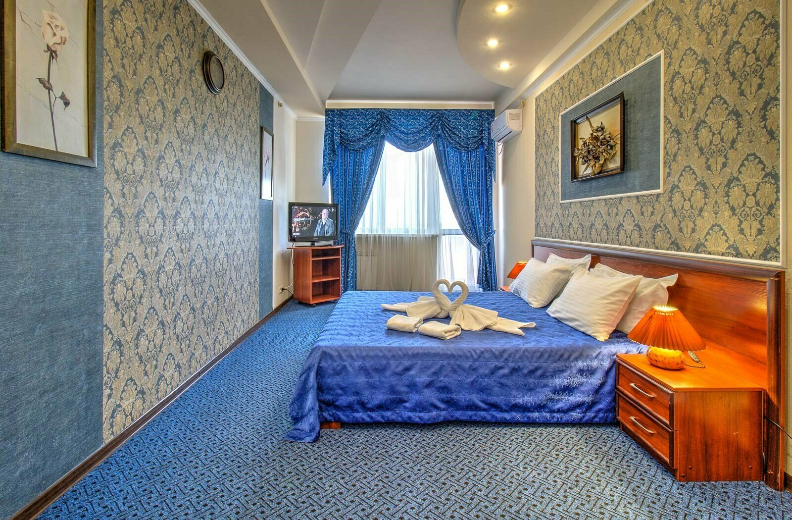 Люкс А двухкомнатный вид на море с балконами