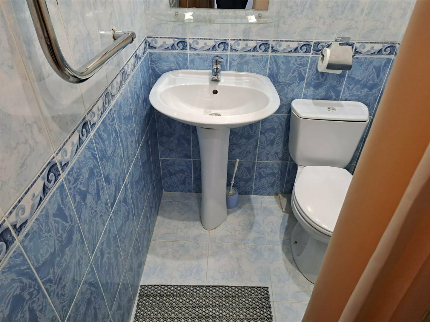 место в двухместном номере 1 этаж