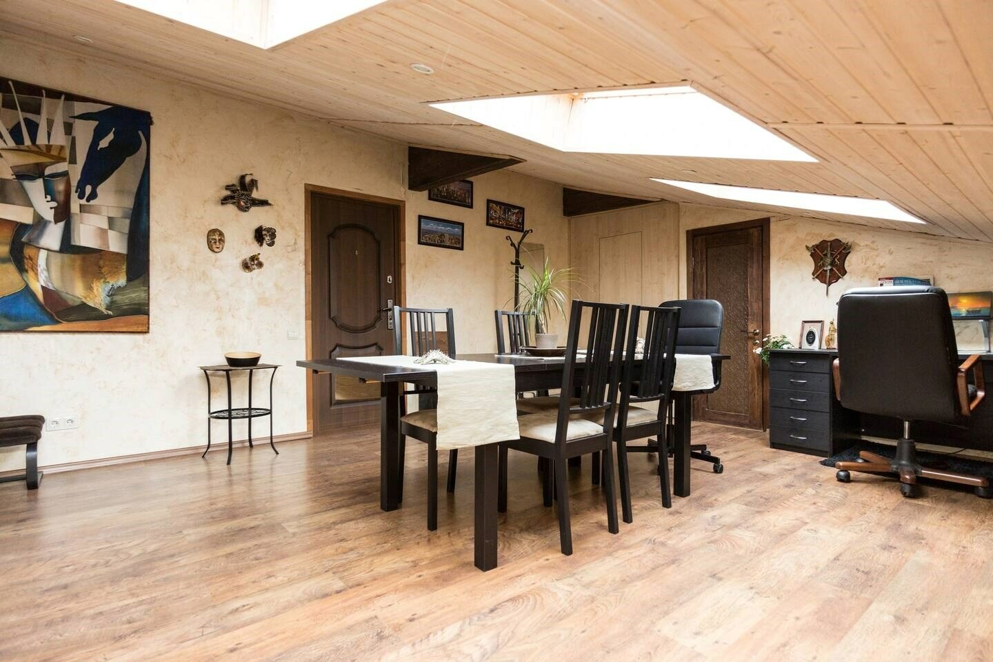 Апартаменты в мансарде