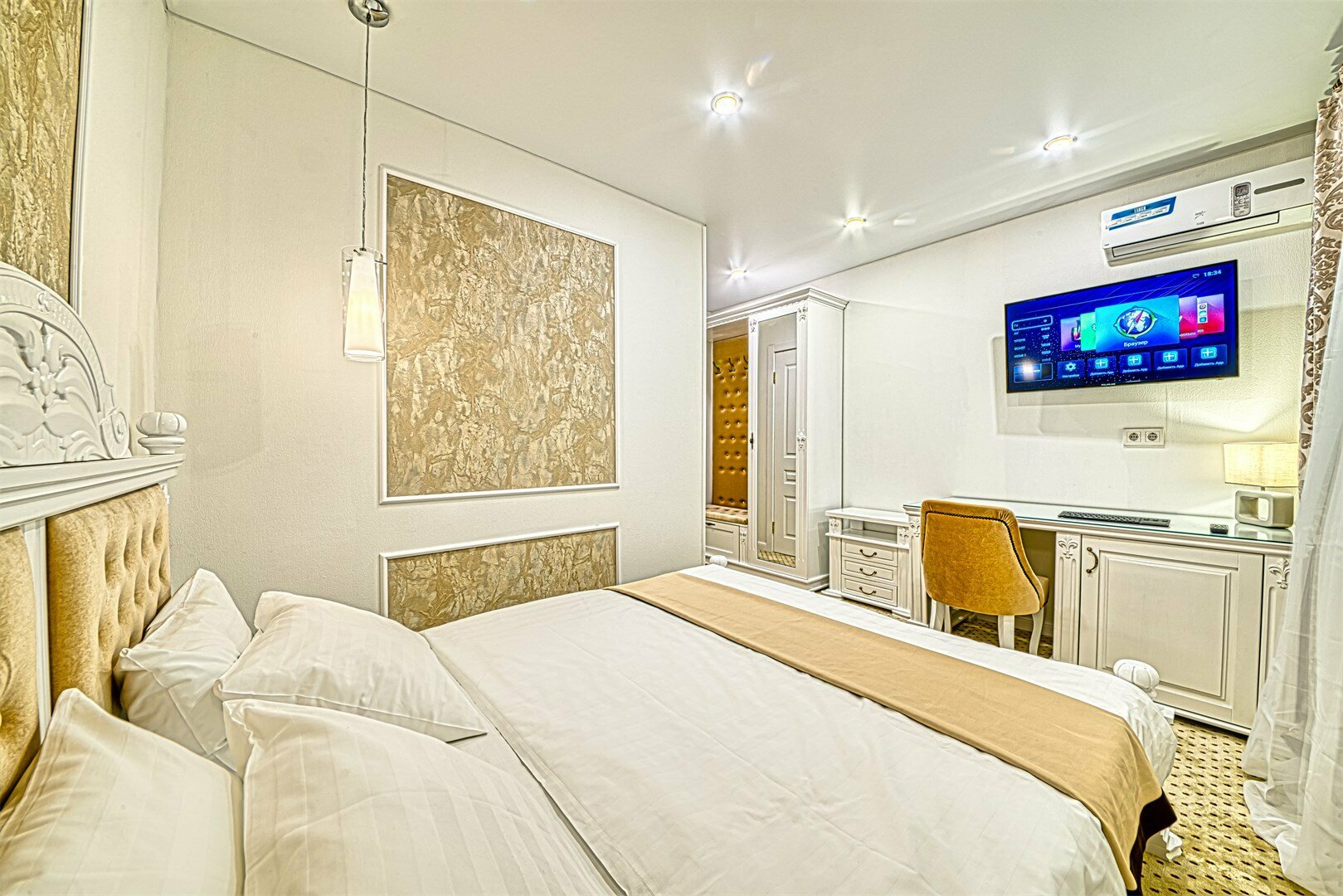 Небольшой номер Улучшенный двухместный с 1 или 2 односпальными кроватями