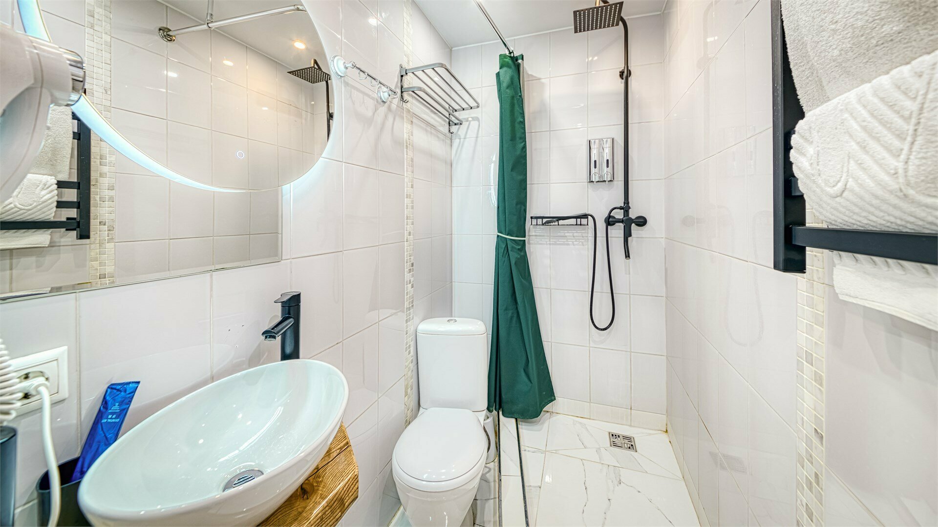 Небольшой номер Улучшенный двухместный с 1 или 2 односпальными кроватями