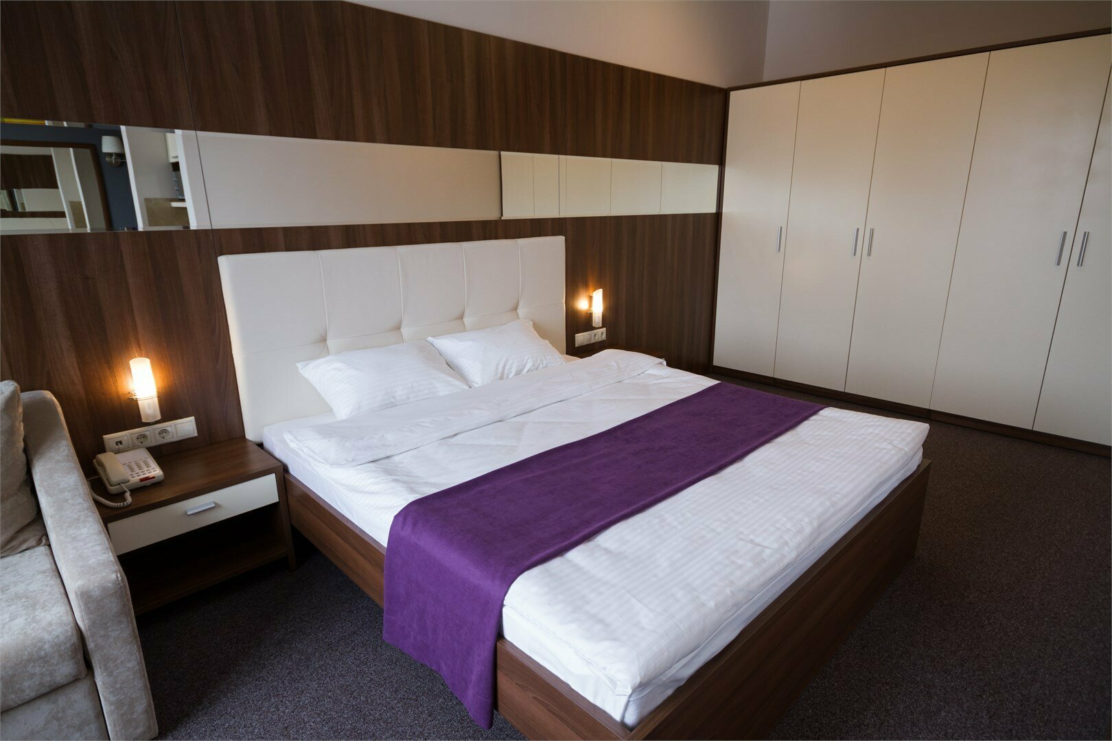 Улучшенный двухместный номер с 1 кроватью