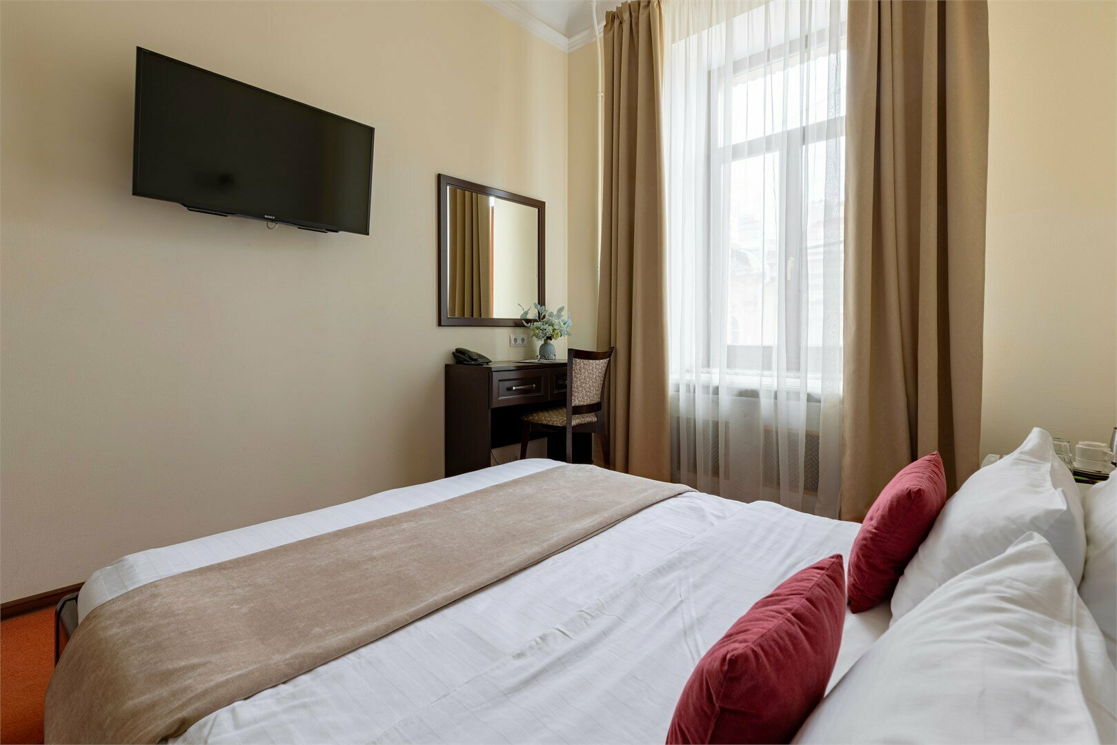 Стандарт с 1 кроватью, вид на Рубинштейна или во двор