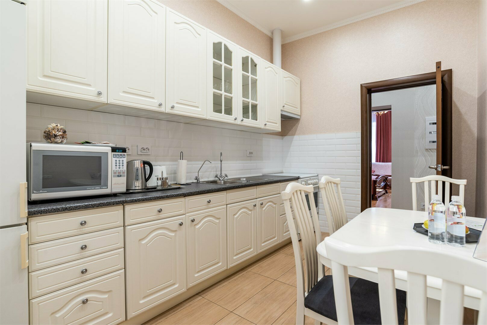 Квартира 2 этаж двухкомнатная у Дворцовой площади