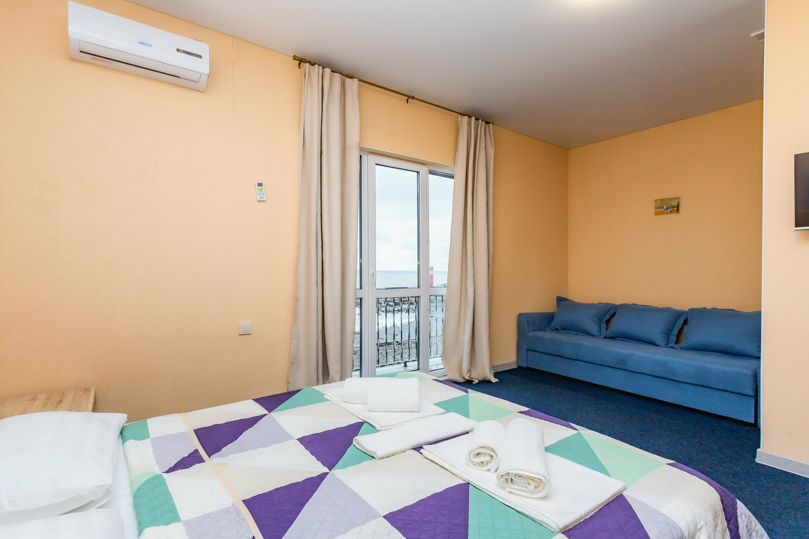 Семейный номер с видом на море