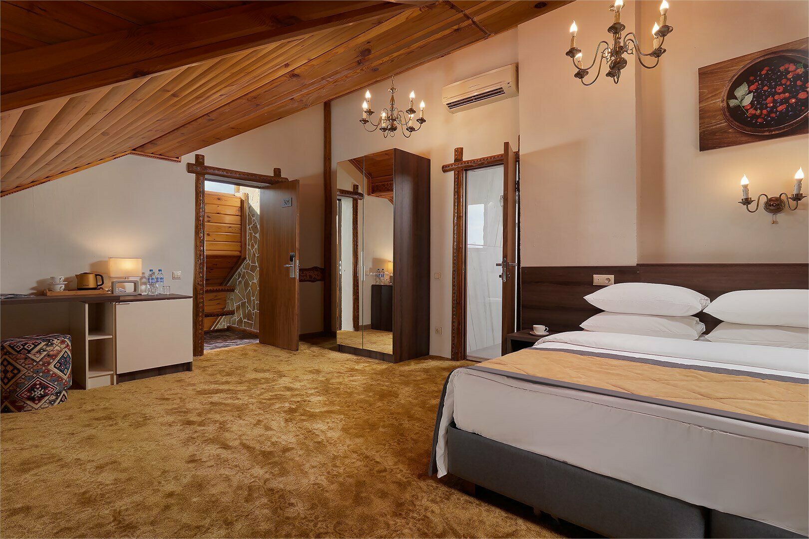 Номер Стандарт с общей кроватью корпус "Усадьба"