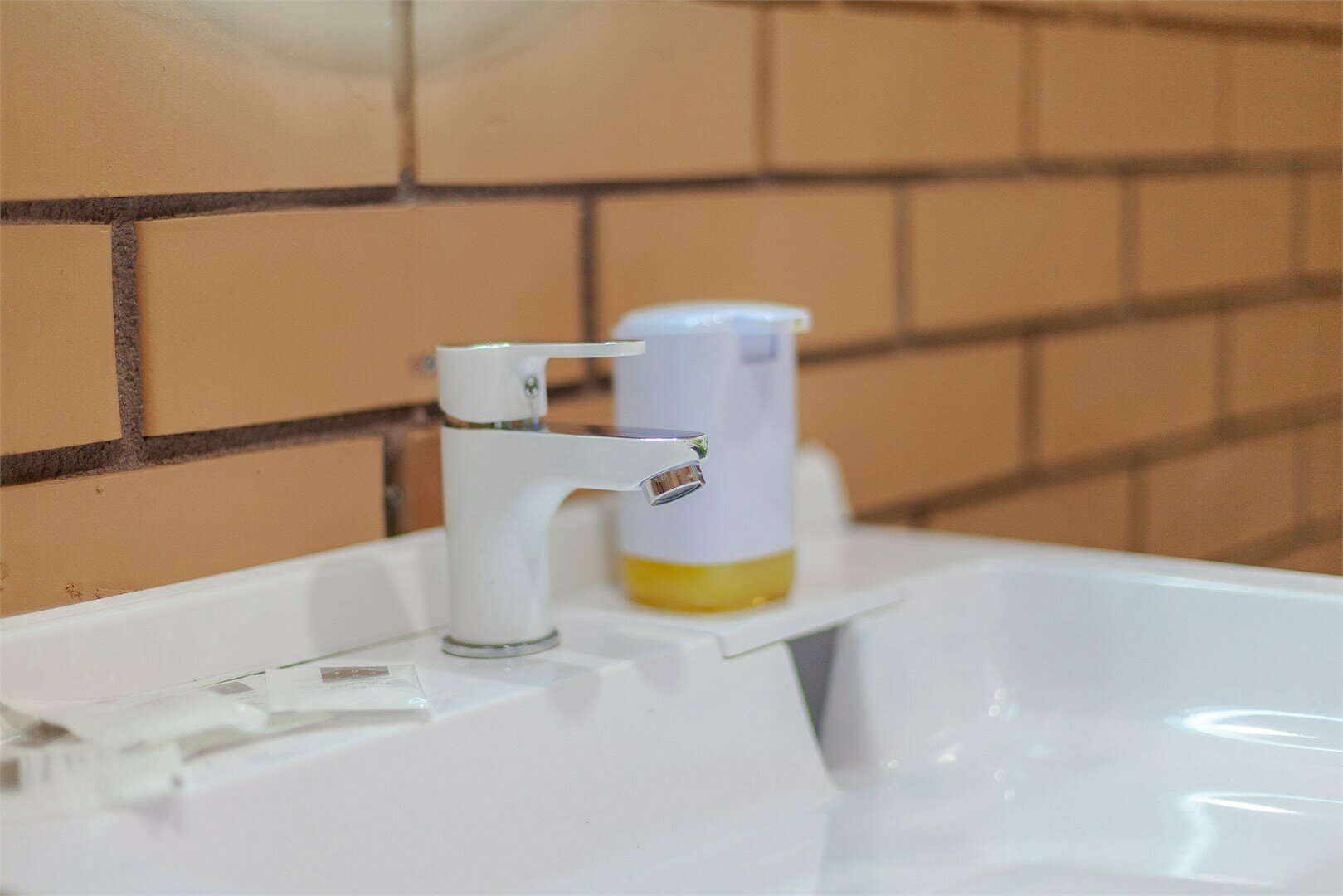 2-313 "Влюбленные" Двухкомнатные апартаменты с кроватью "King- size", односпальной кроватью и кухней. Новый 2 корпус, бесплатная стоянка