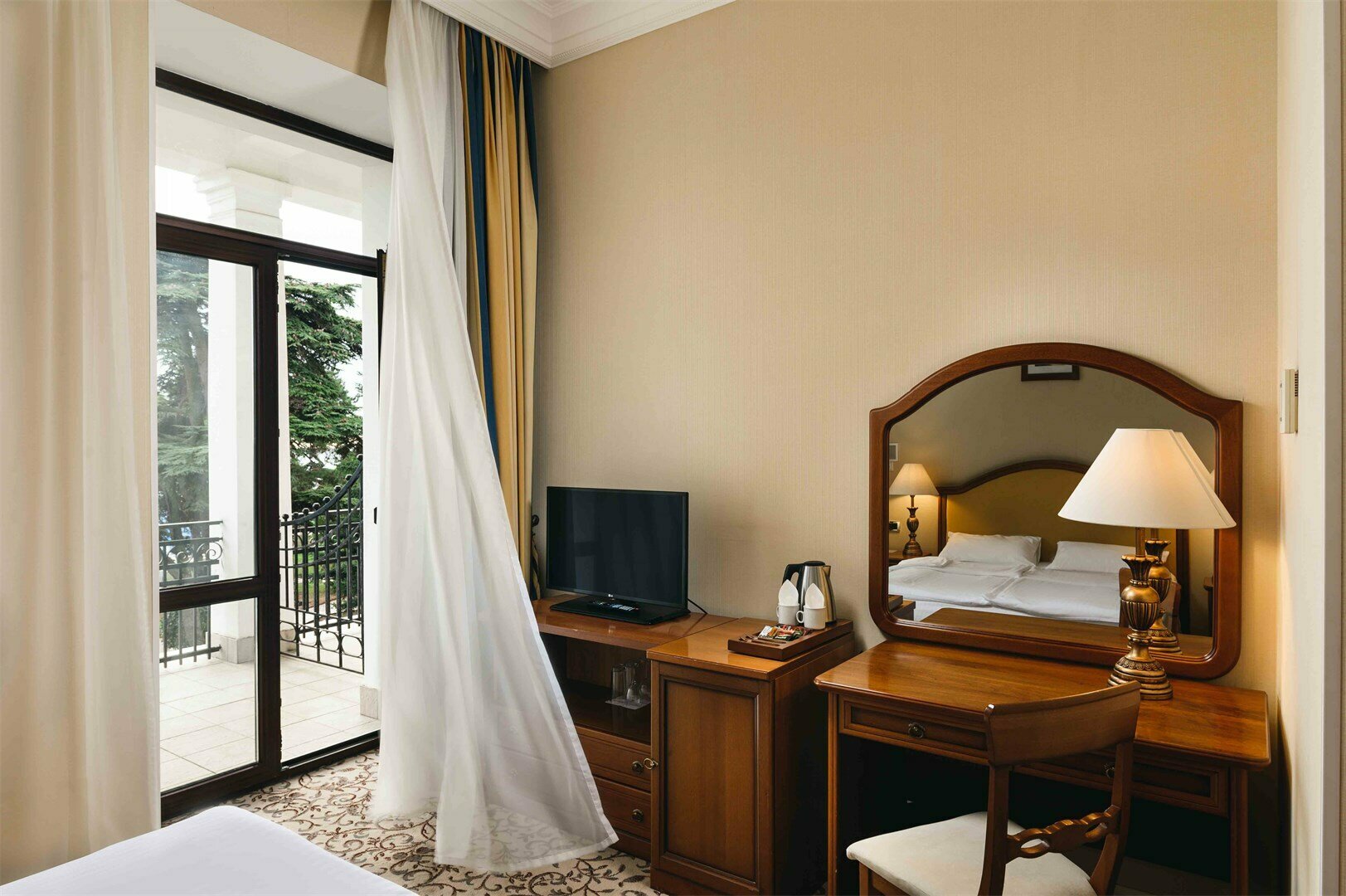 Улучшенный Классик с видом на море 4*