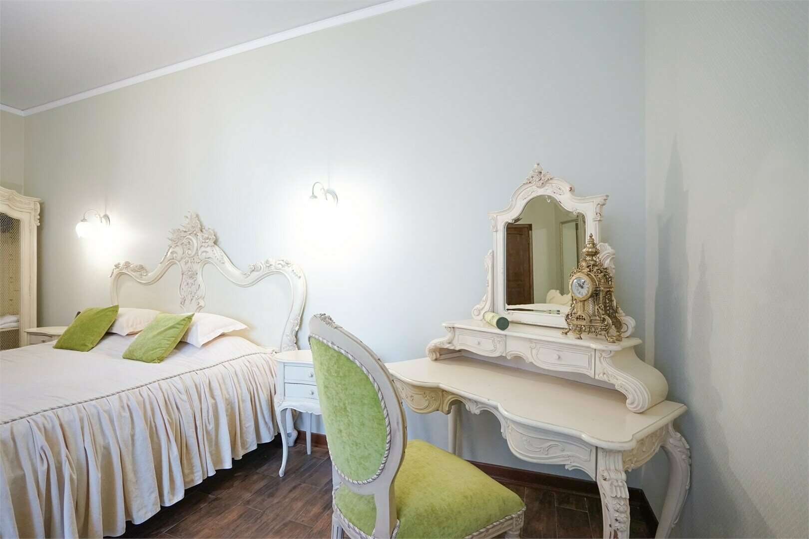 Улучшенный номер с кроватью размера «king-size» или 2 отдельными кроватями