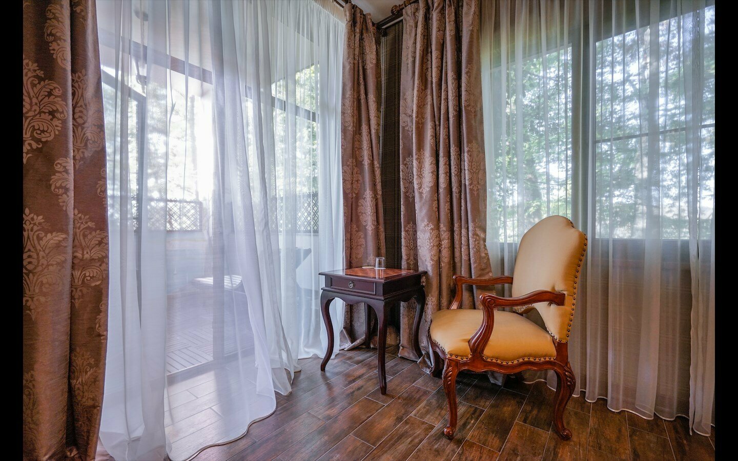 Улучшенный номер с кроватью размера «king-size» или 2 отдельными кроватями