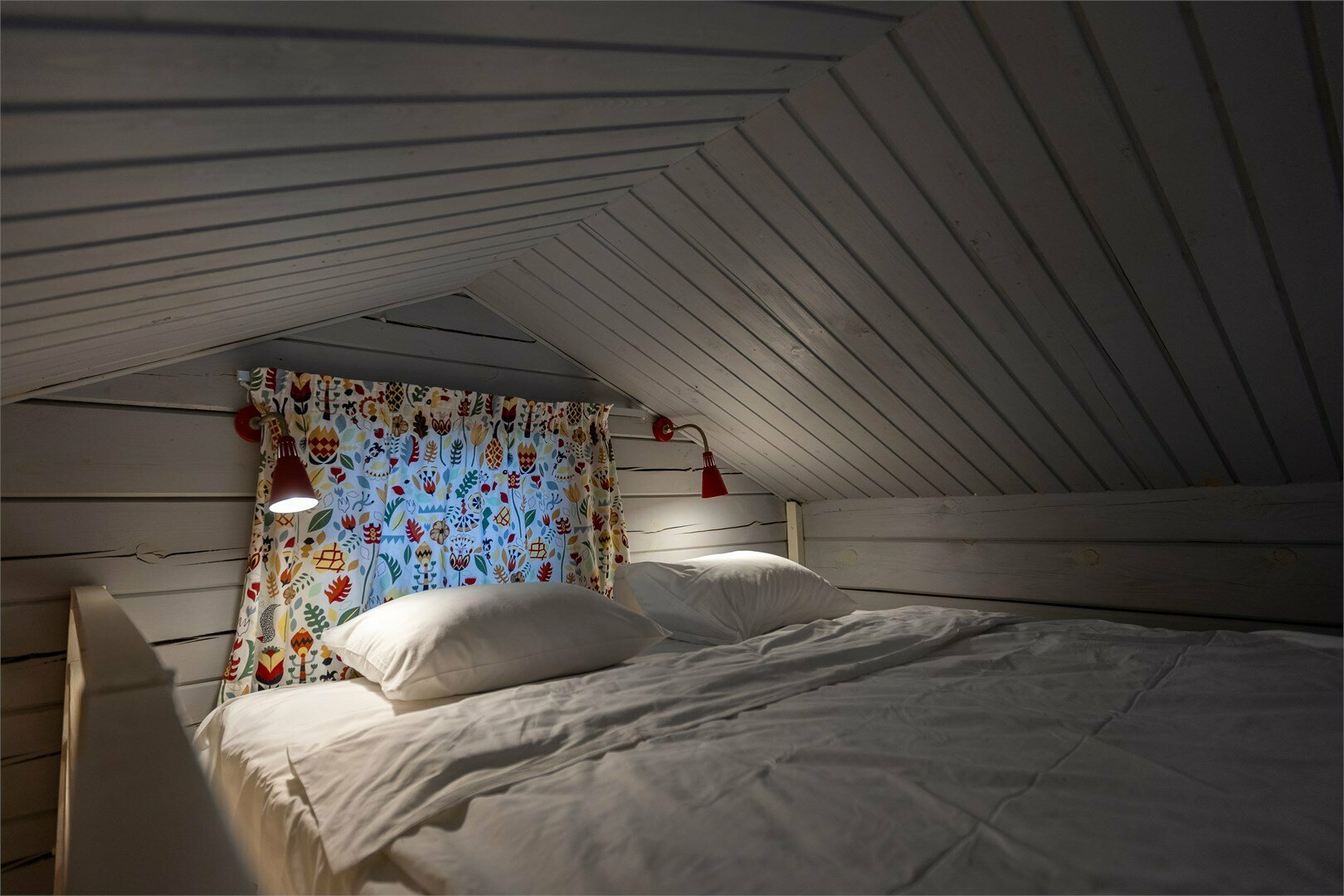 Домик с видом на озеро