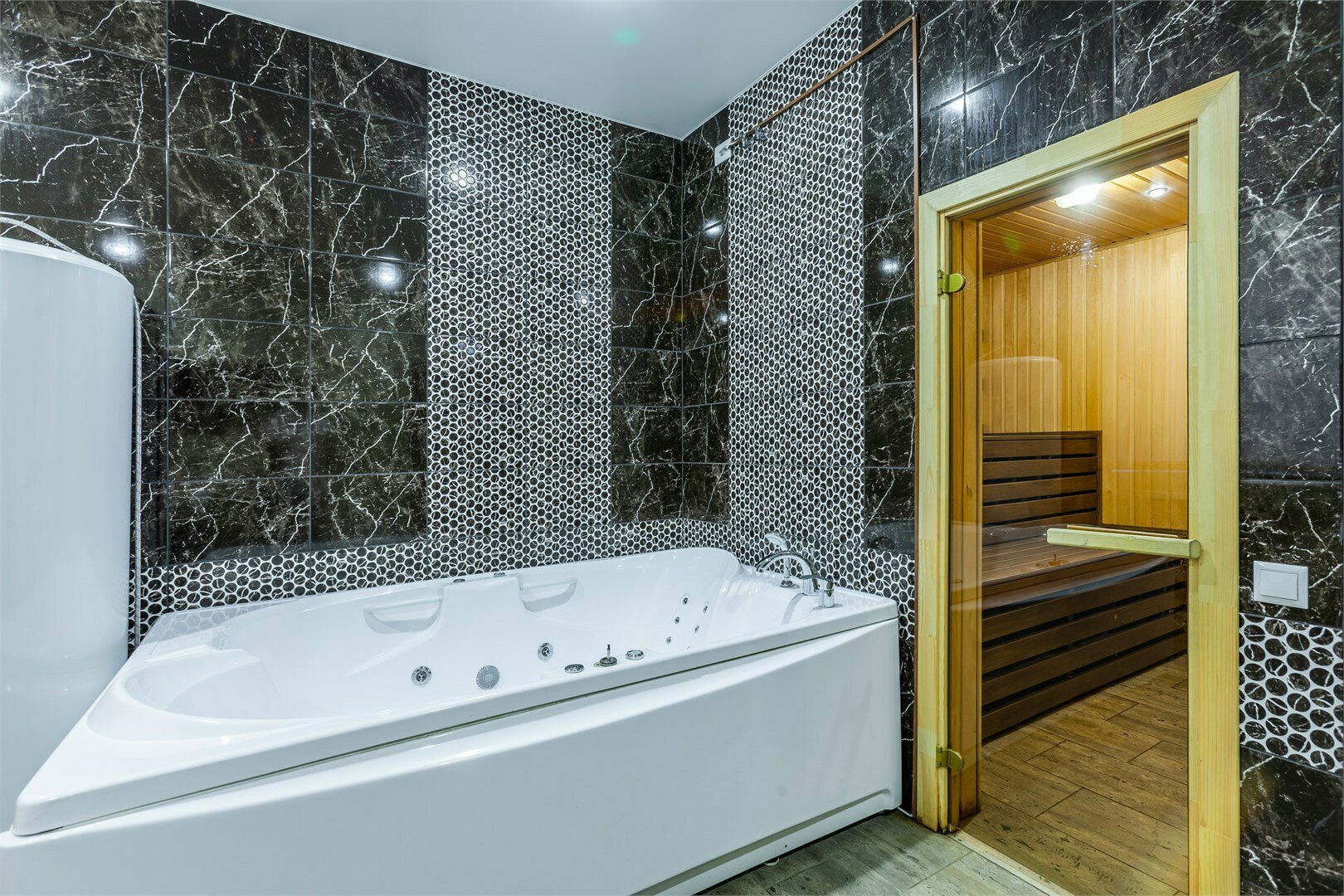 Номер с джакузи