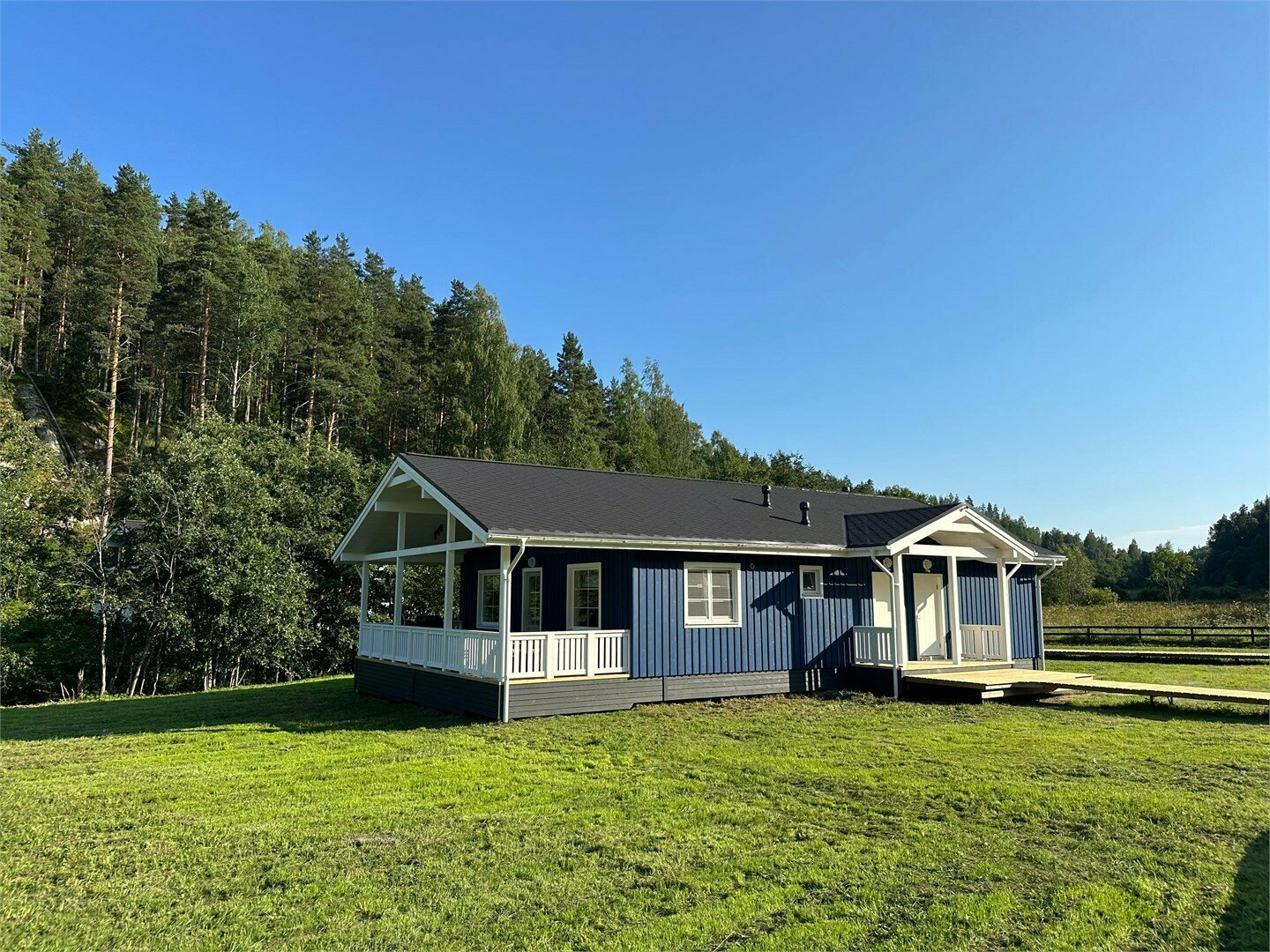 Большой скандинавский дом