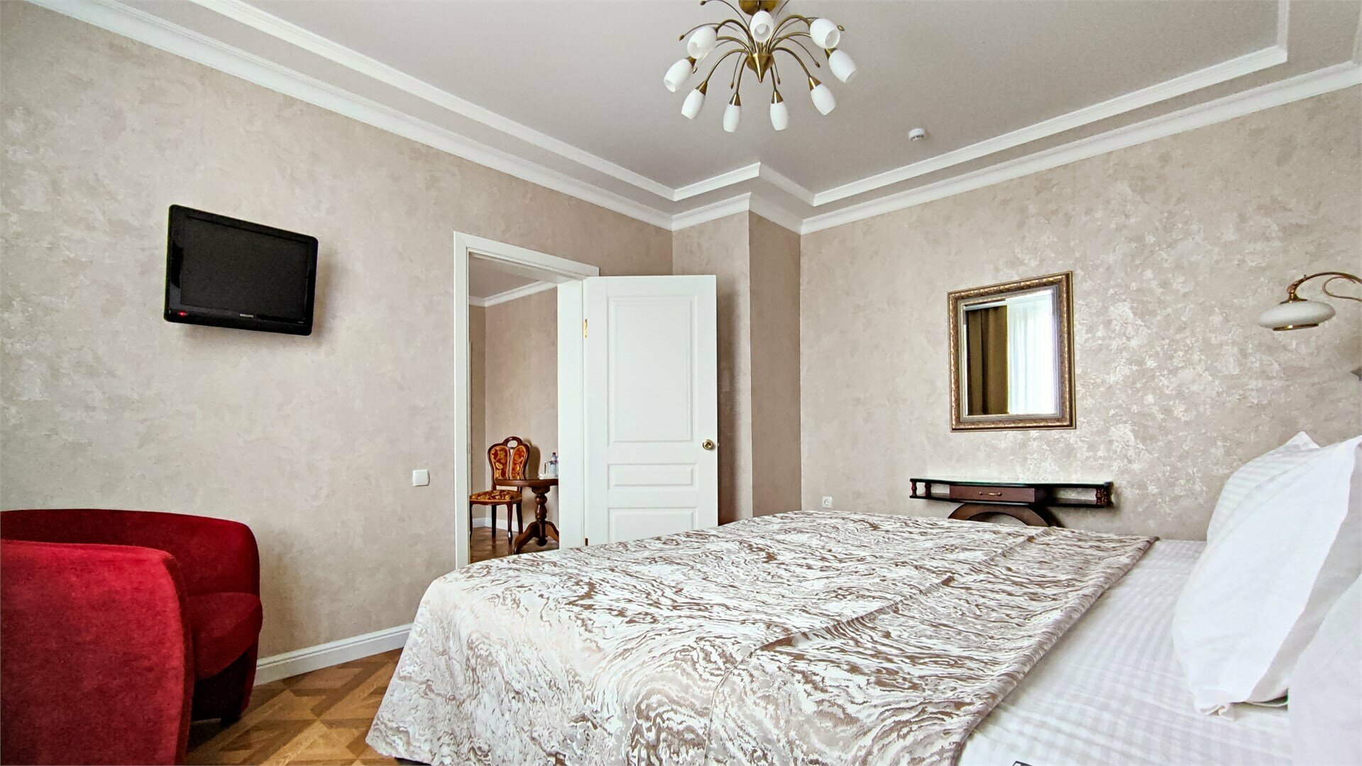 Люкс 30 кв.м. /общая кровать/