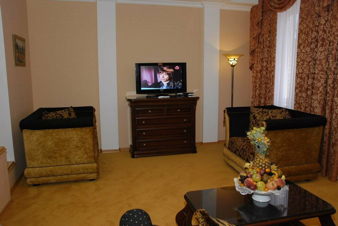 Джуниор сюит 50-60 кв.м /общая кровать/