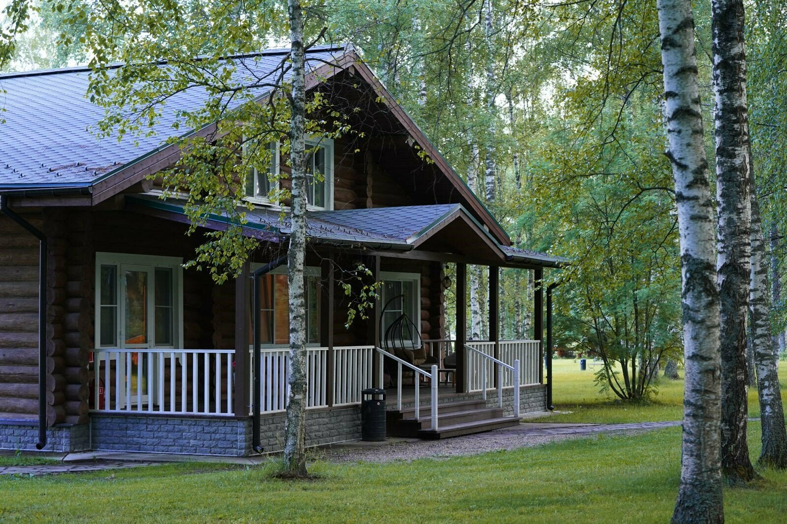 Трехкомнатные Апартаменты 1 с кухней и гостиной с видом на березовую  рощу (Апартамент)