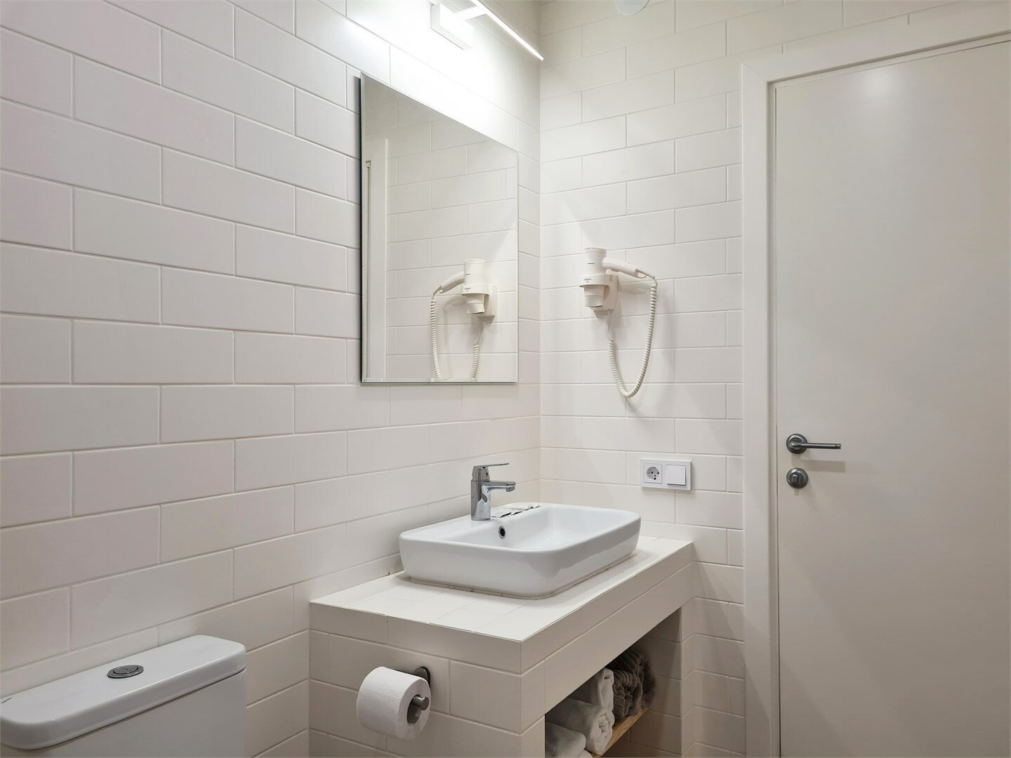 Двухместный номер с 2 отдельными кроватями и душем