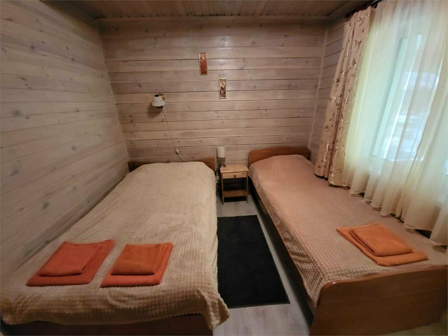 Добрая  изба-1/2 рубленного деревянного дома на 4 человек