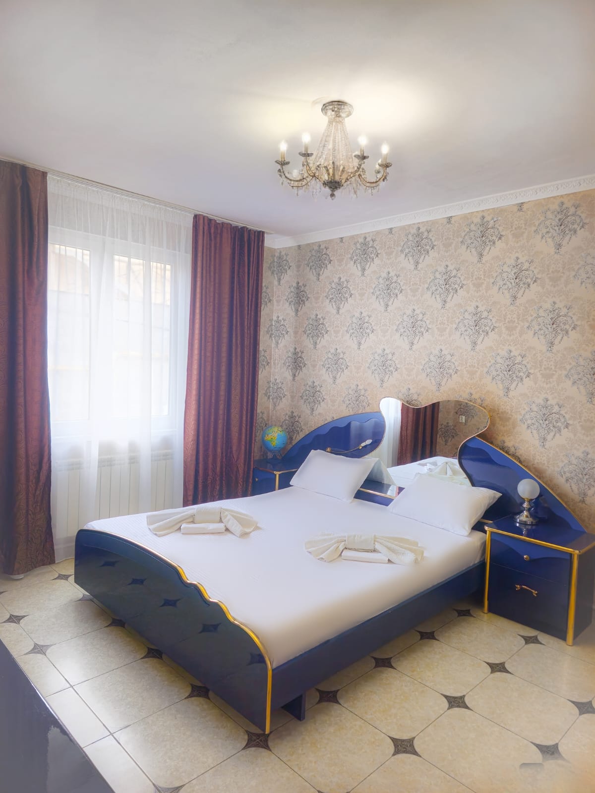 10. Двухместный улучшенный делюкс с кухней на 3 номера, без балкона