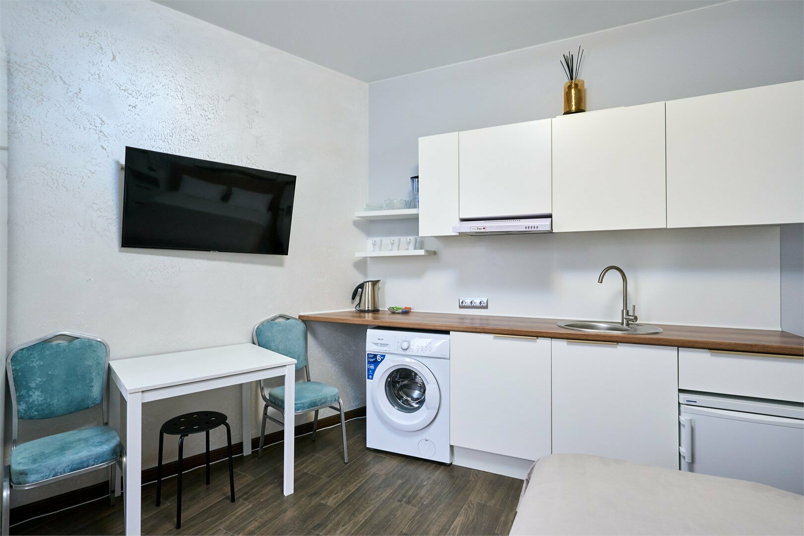 Студия с мини-кухней 2-х местная с дополнительным местом