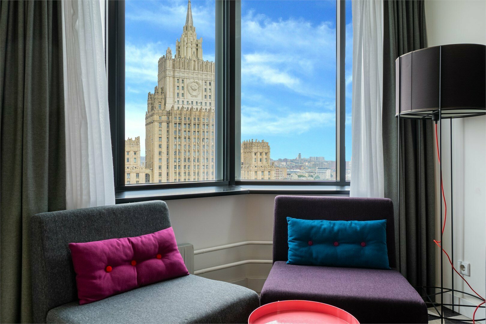 SMART Апартаменты с видом на МИД на клубном этаже