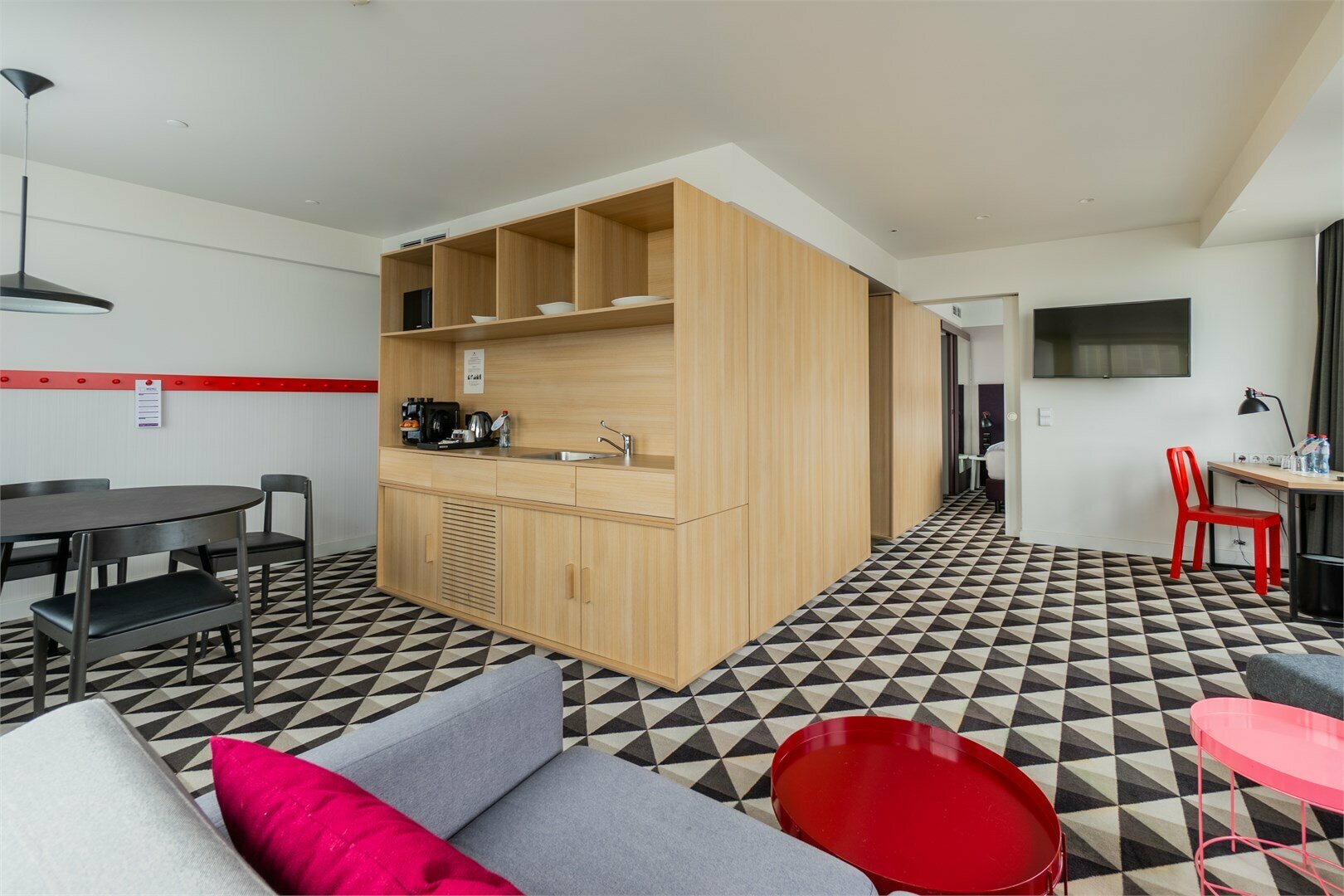 SMART Апартаменты с видом на МИД на клубном этаже