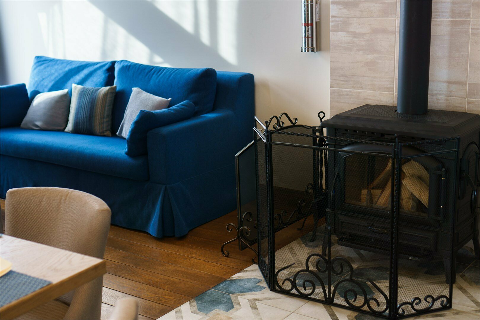 Коттедж №5 с камином, библиотекой, сауной и 3 спальнями