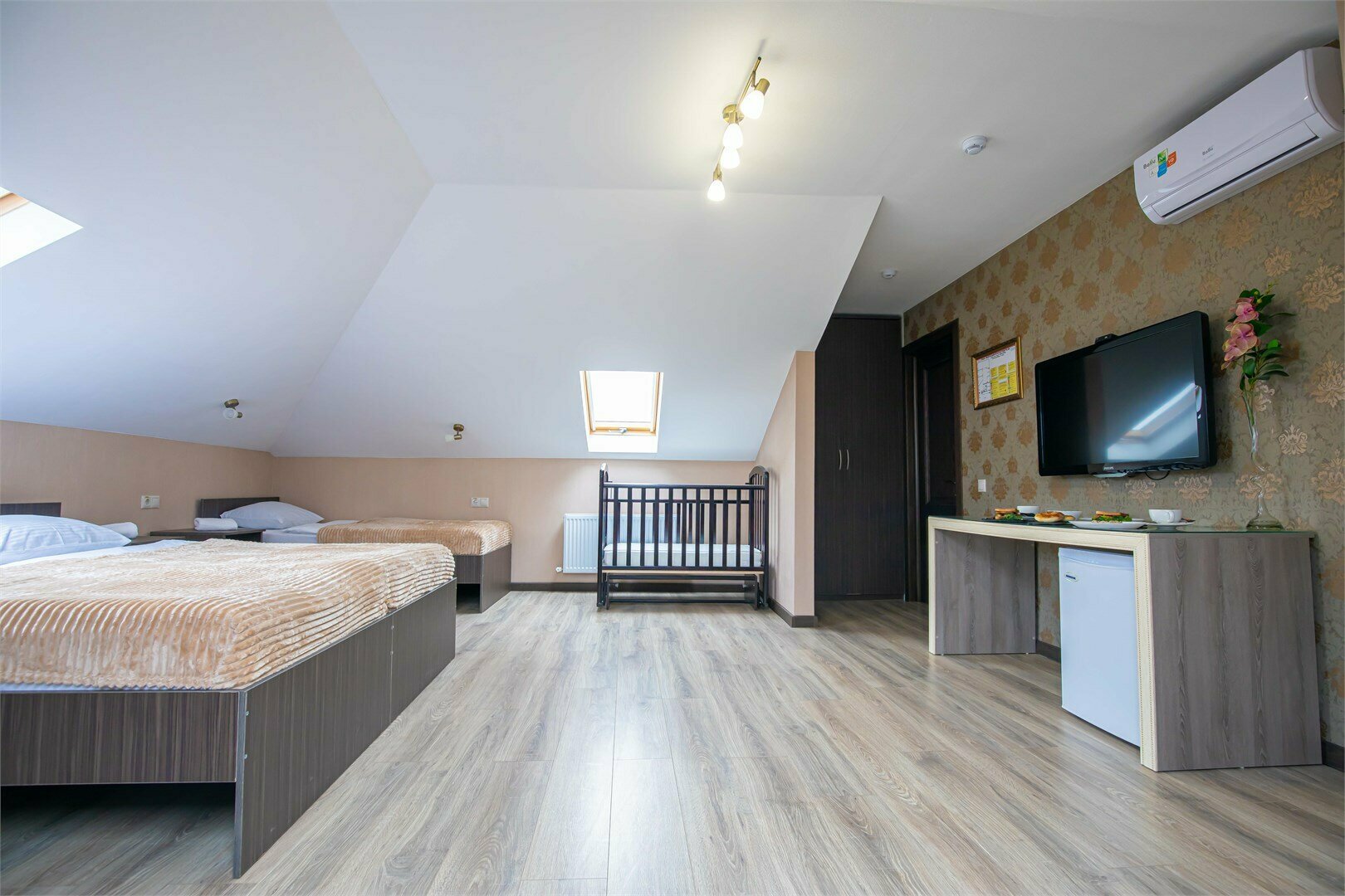 Семейный 4-местный  номер