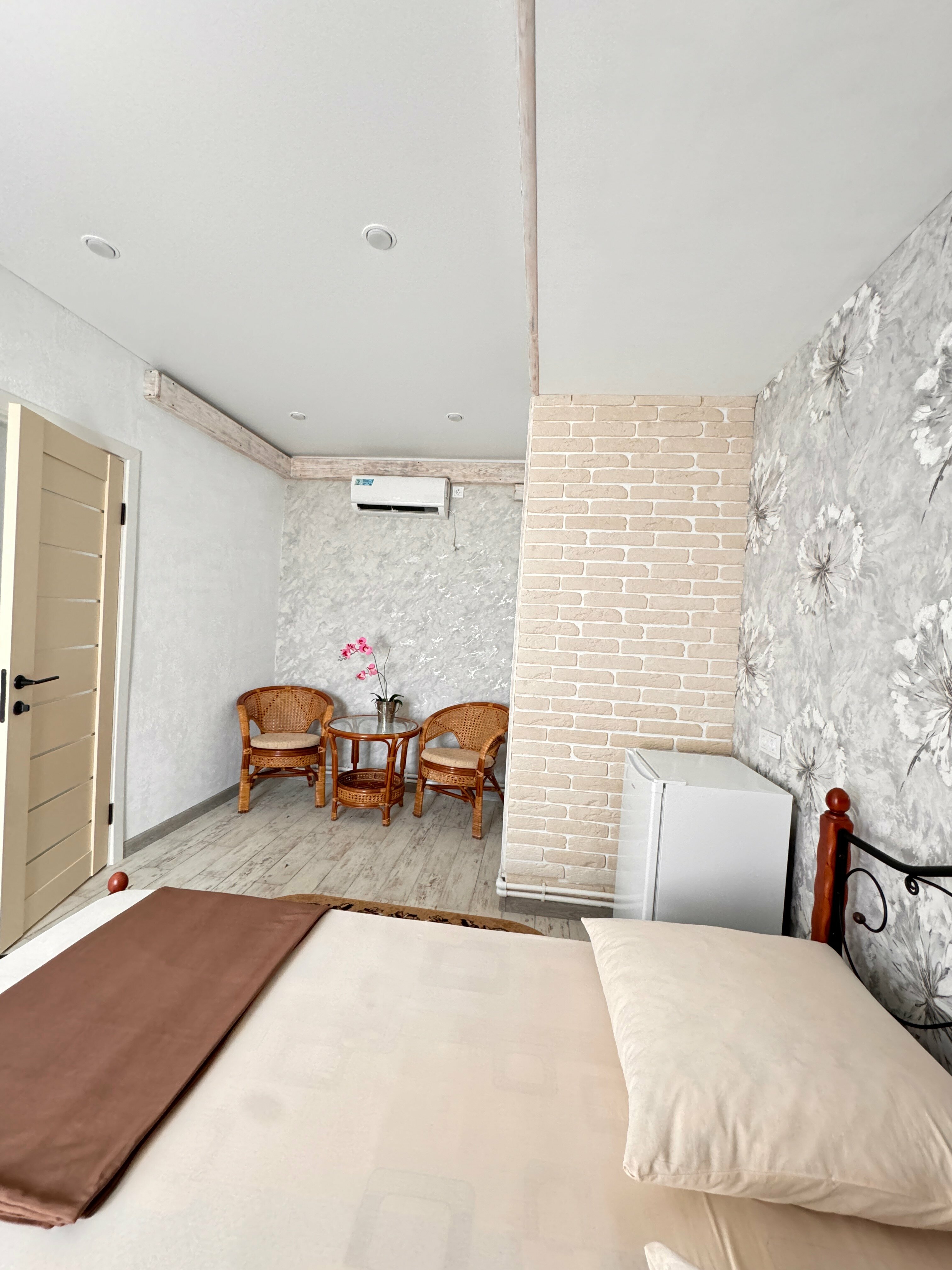 Трехместный номер с видом на сад