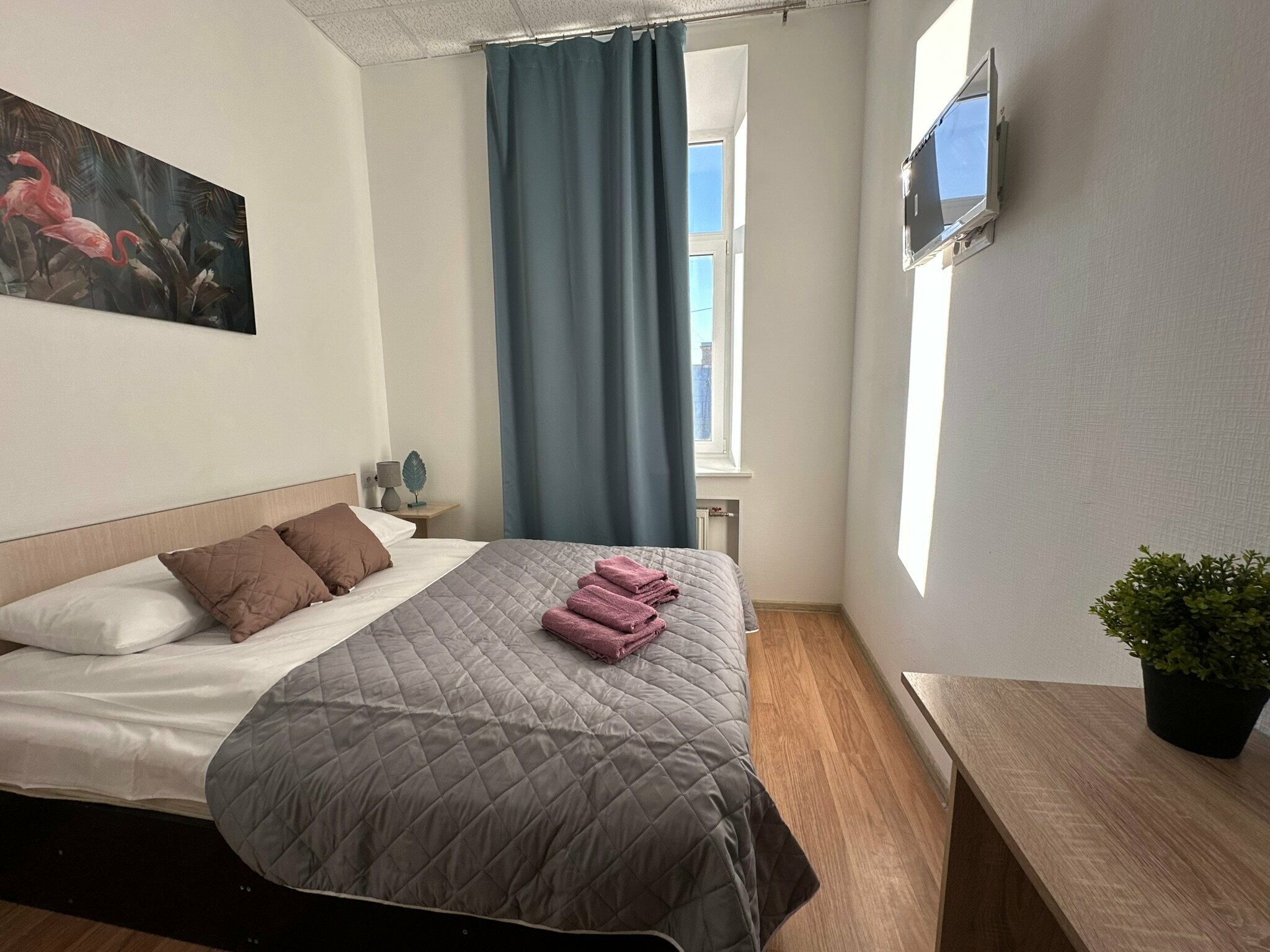 Двухместный стандарт с двуспальной кроватью на 5 этаже без лифта