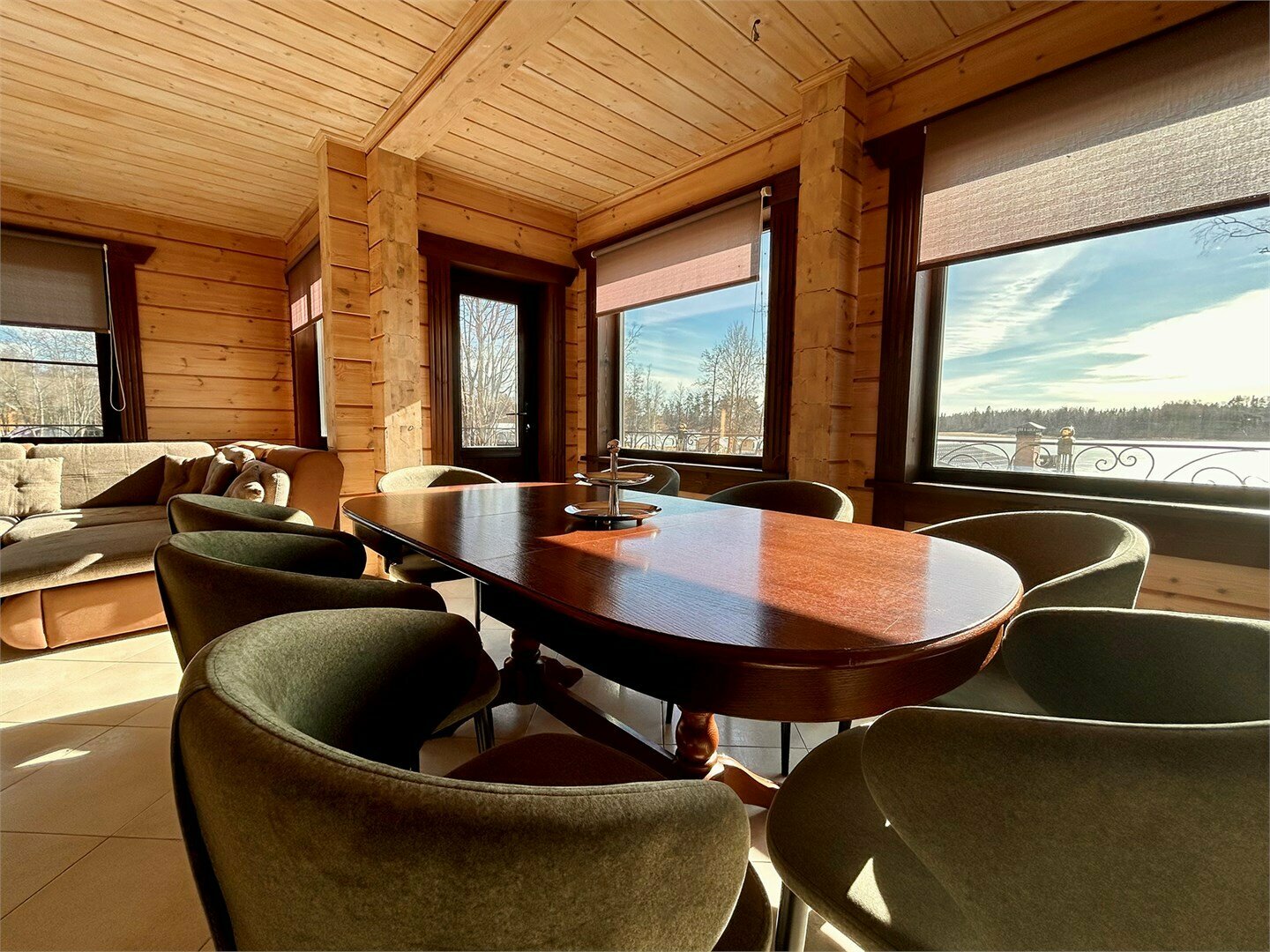 Дом с 5 спальнями