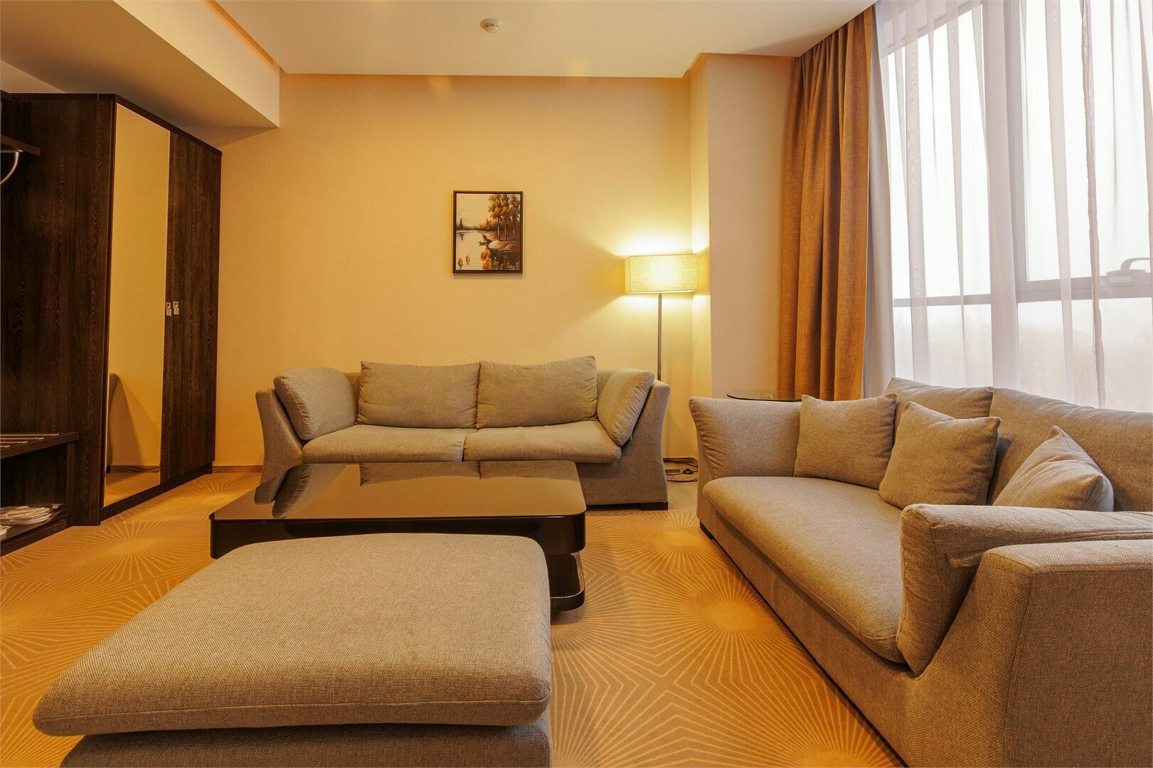 Люкс с кроватью размера "queen-size" и гидромассажной ванной