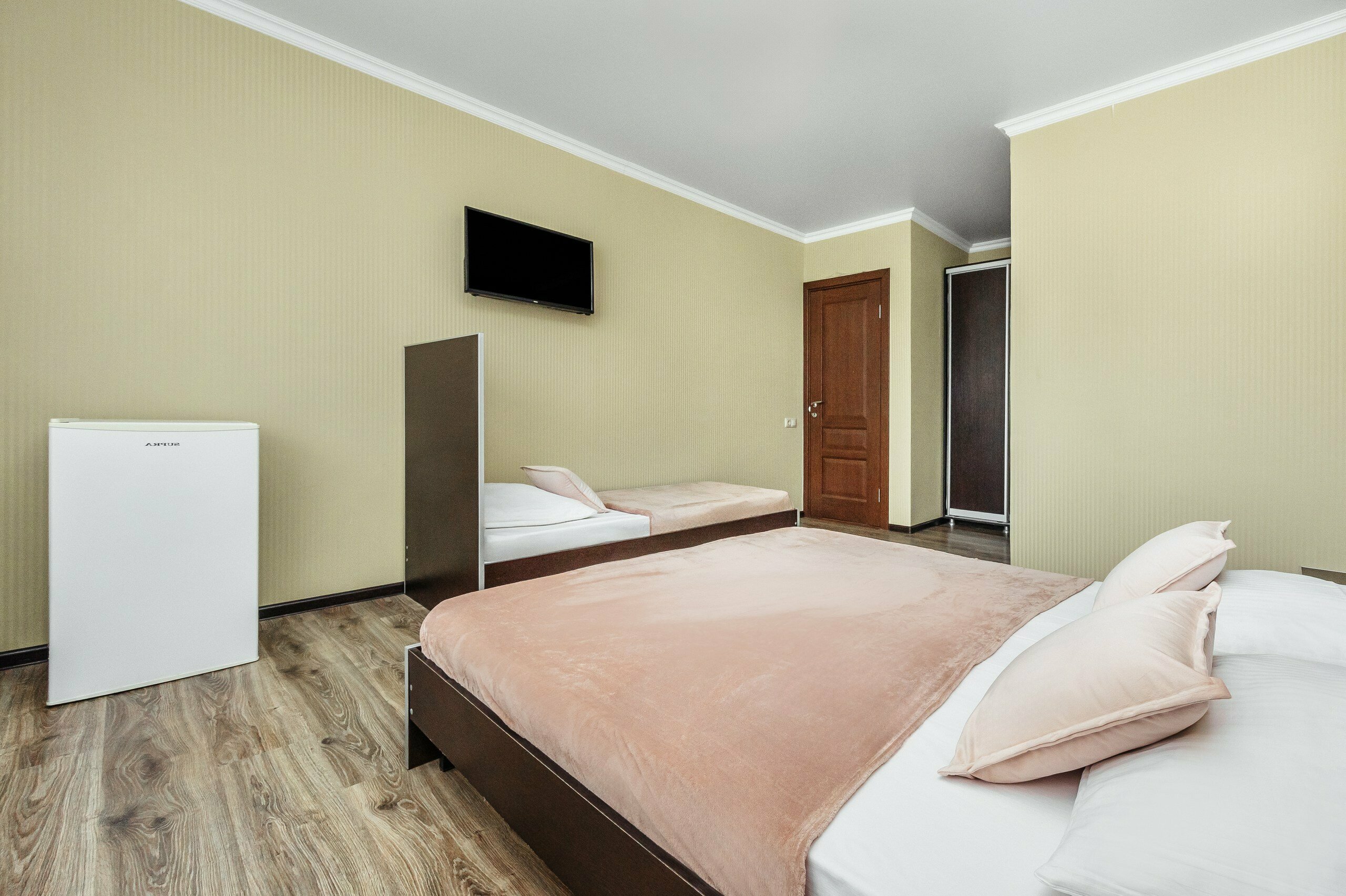 Трехместный номер с дополнительным местом БроНау Ася