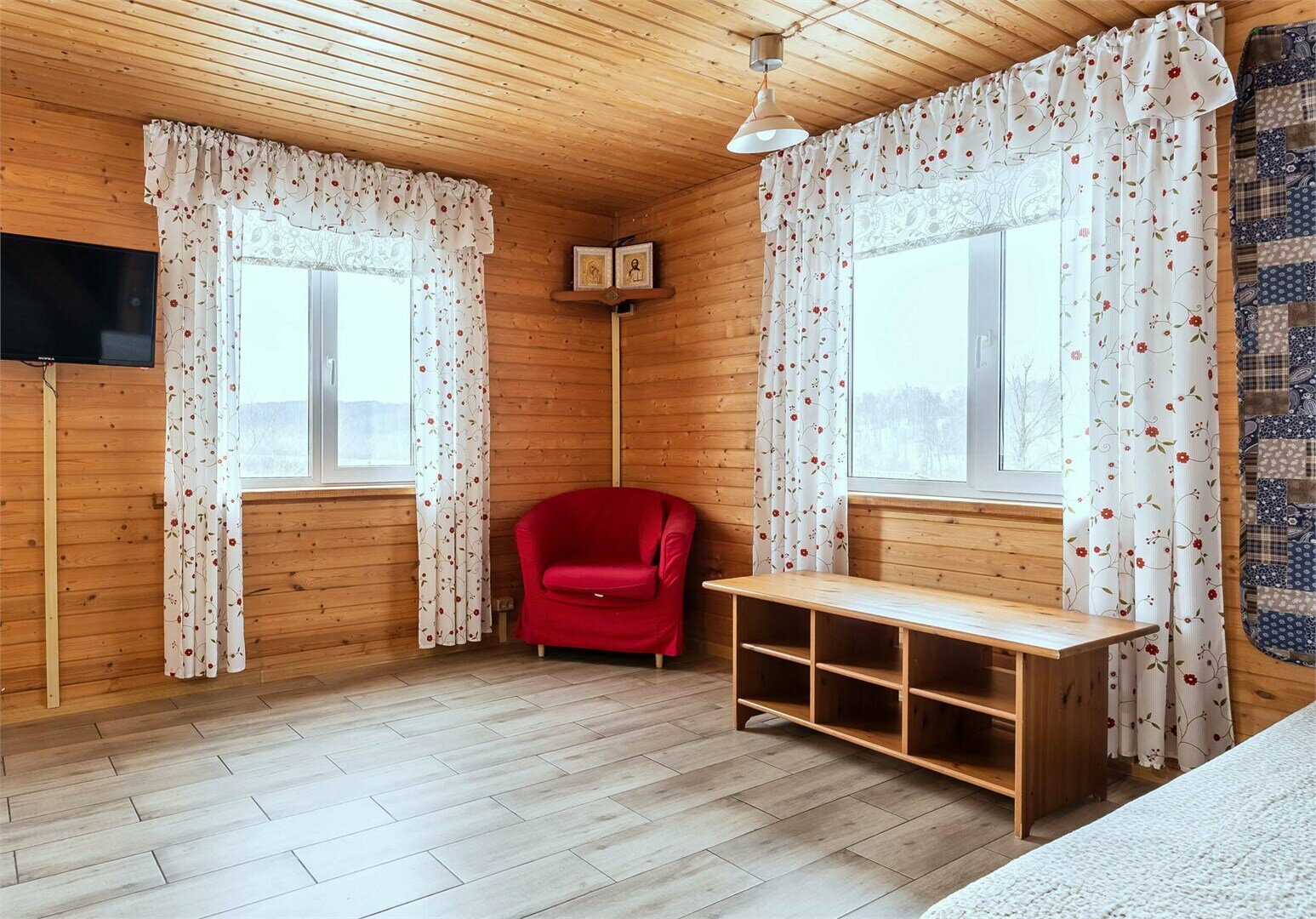 Двухэтажный дом на 6 гостей №1