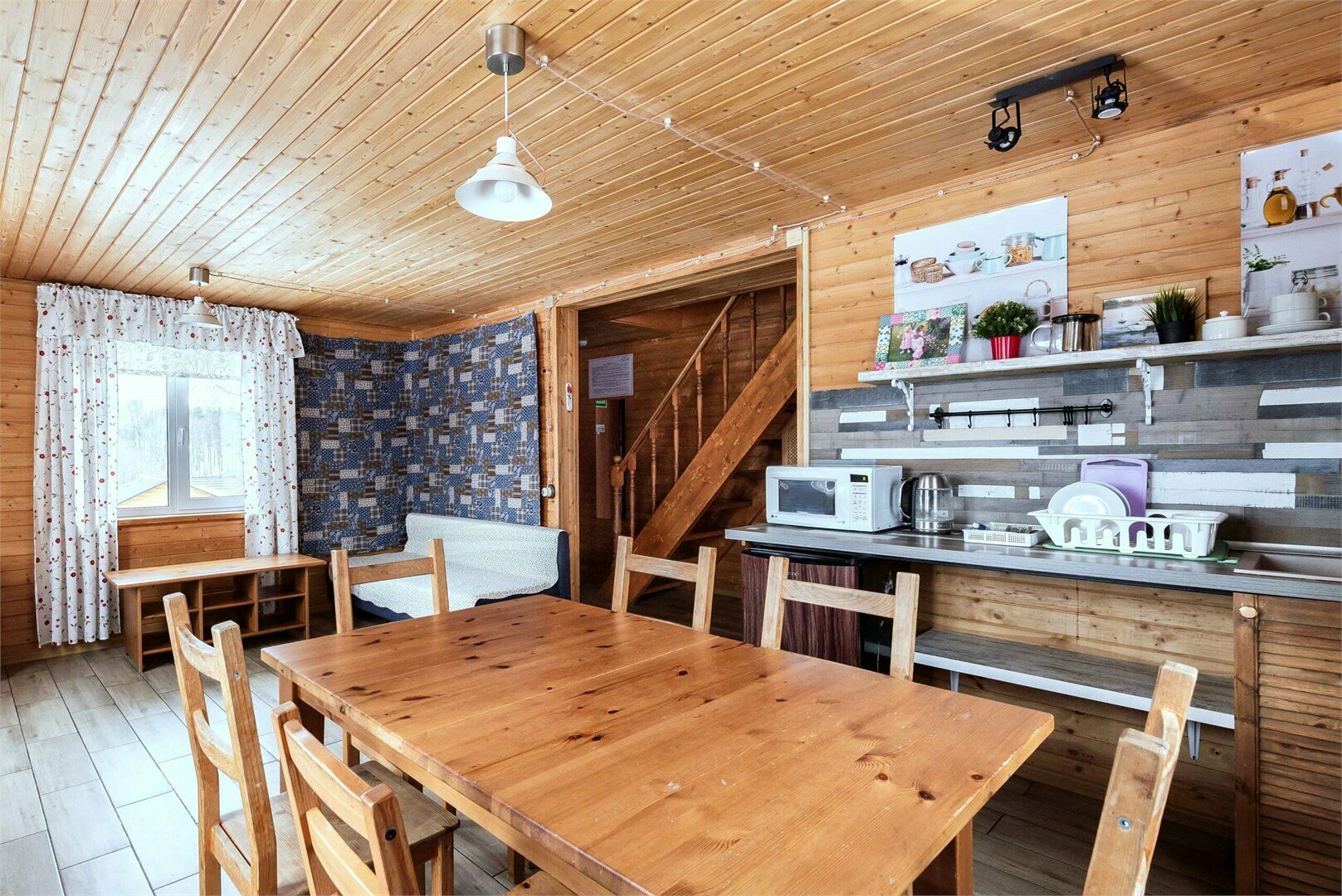 Двухэтажный дом на 6 гостей №1