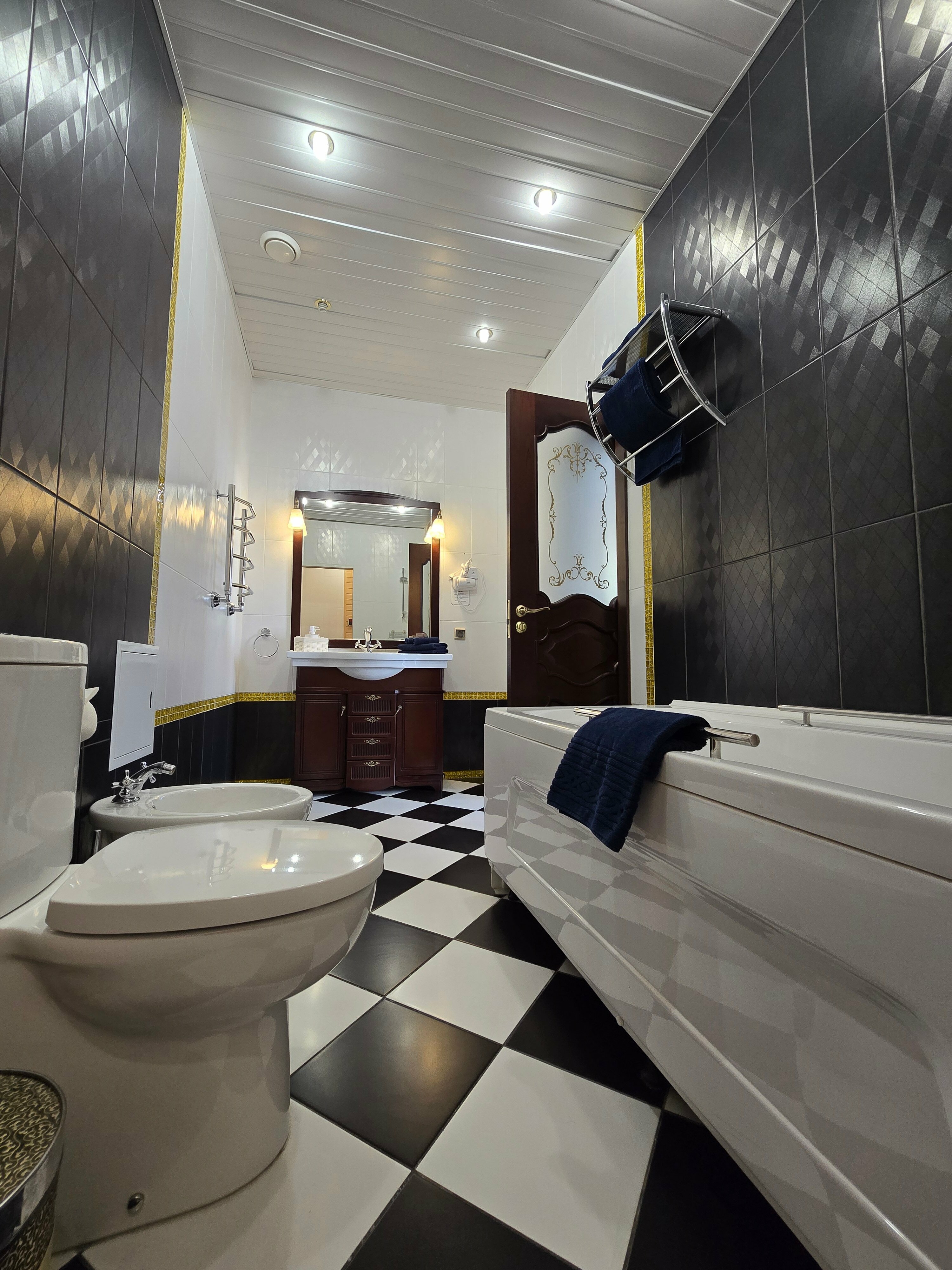 Номер Делюкс