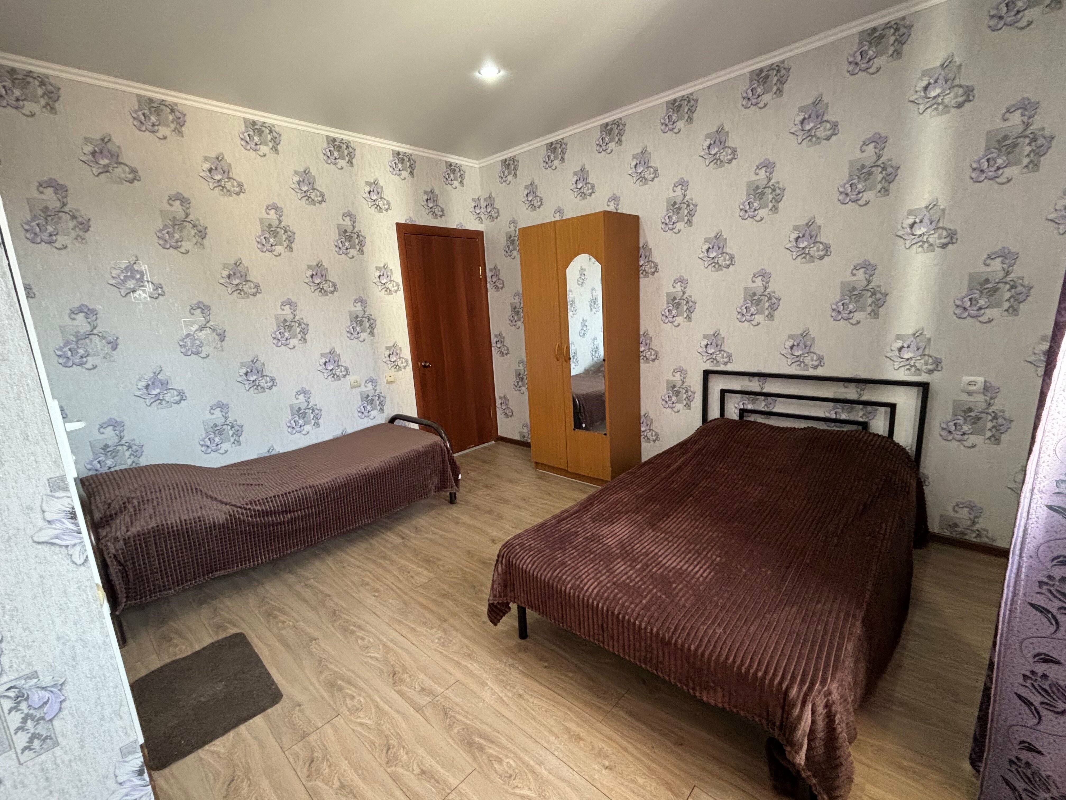 Трехместный номер с балконом