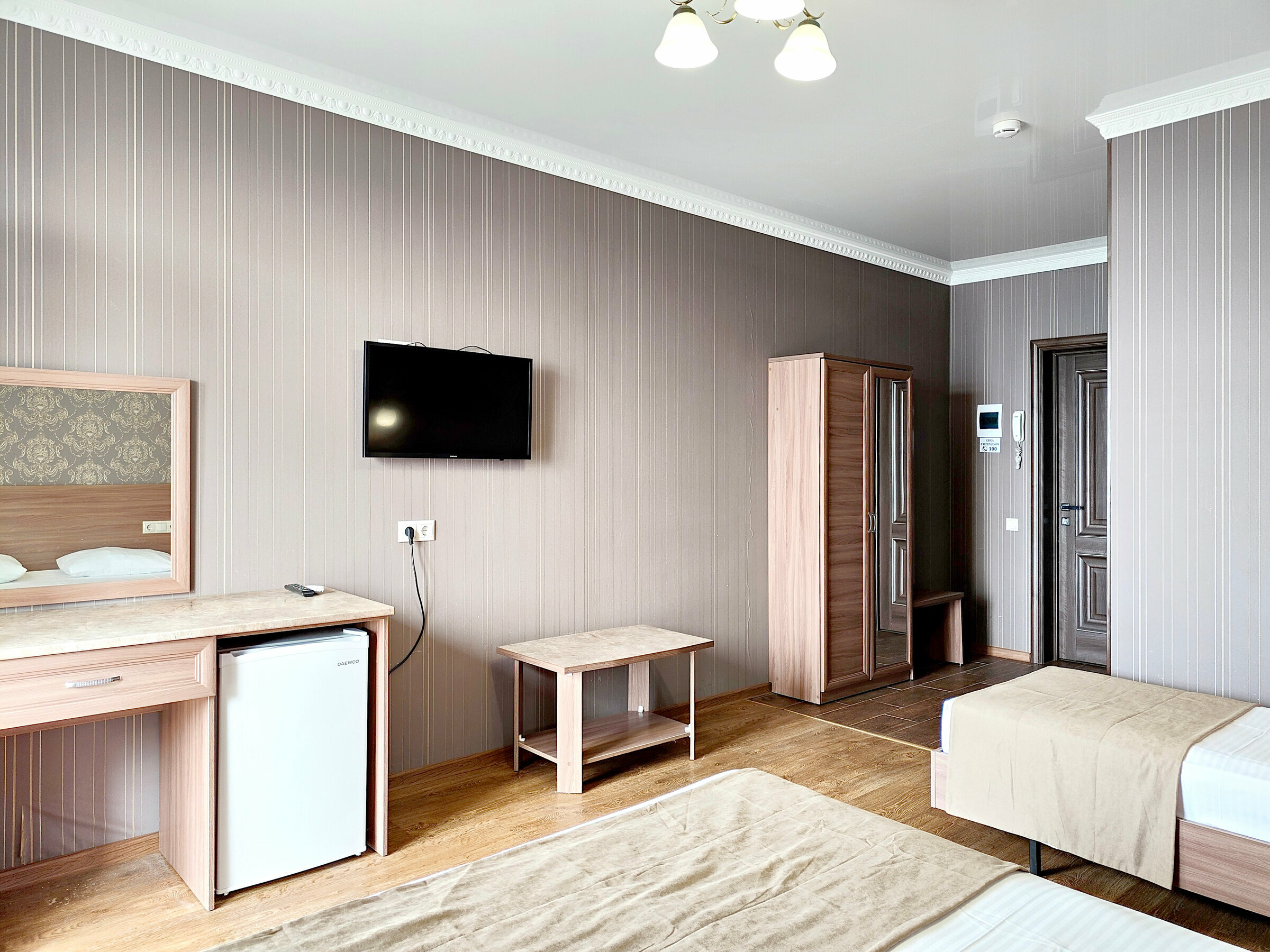 Трехместный номер с видом на море