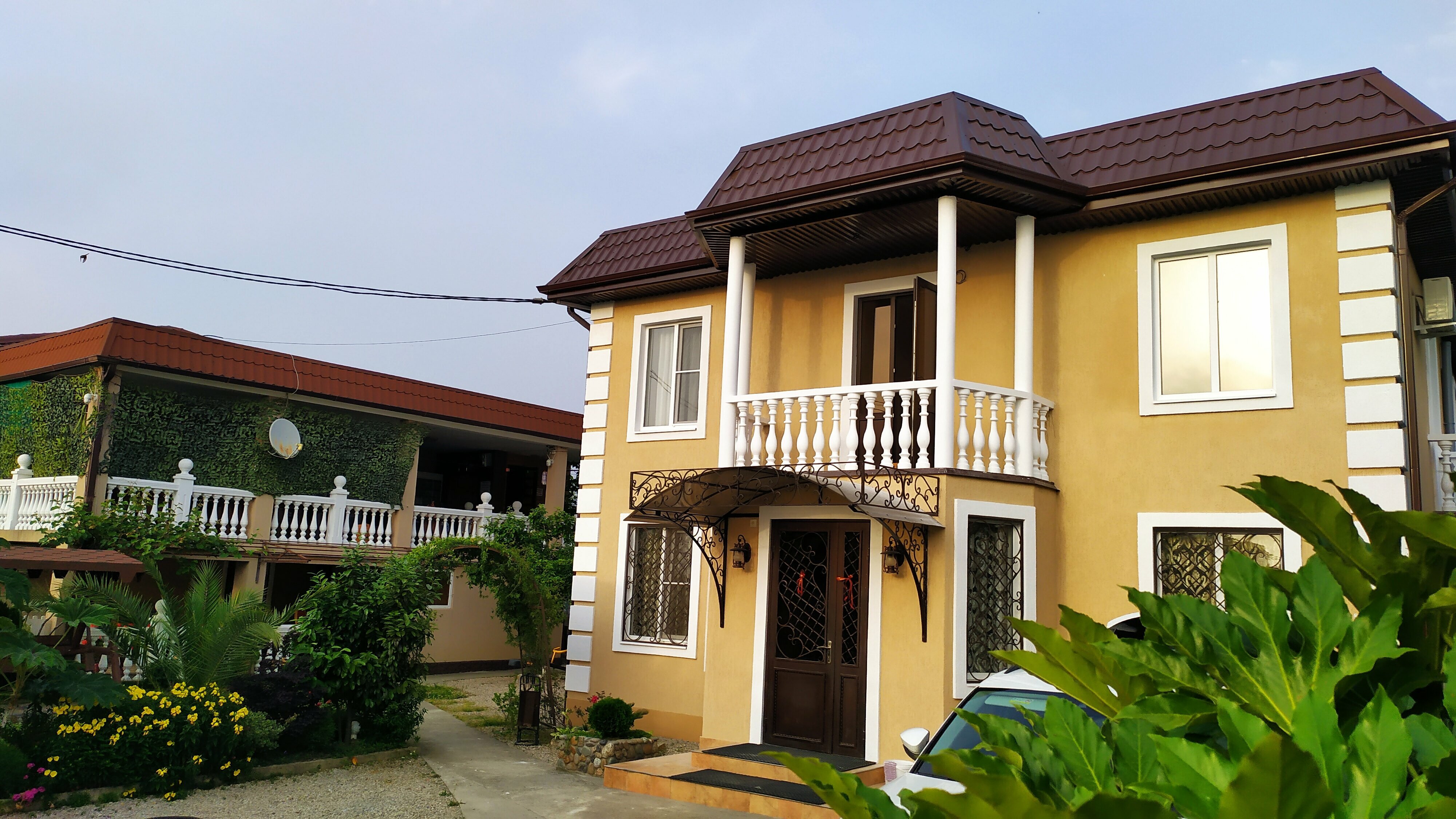 Трехместный номер с балконом